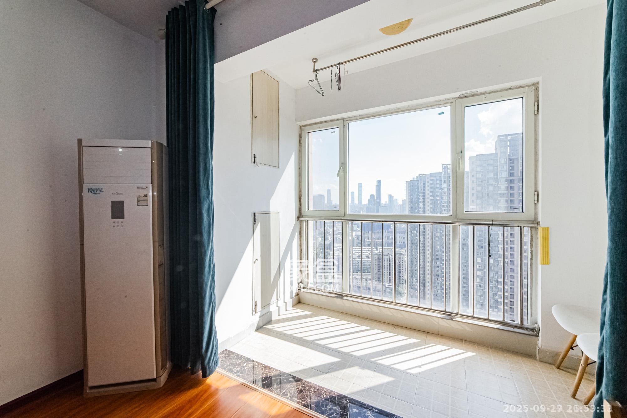 北辰三角洲E6区 3室2厅2卫 3100.0元/月 北辰三角洲E6区 3室2厅2卫 3100.0元/月室内图