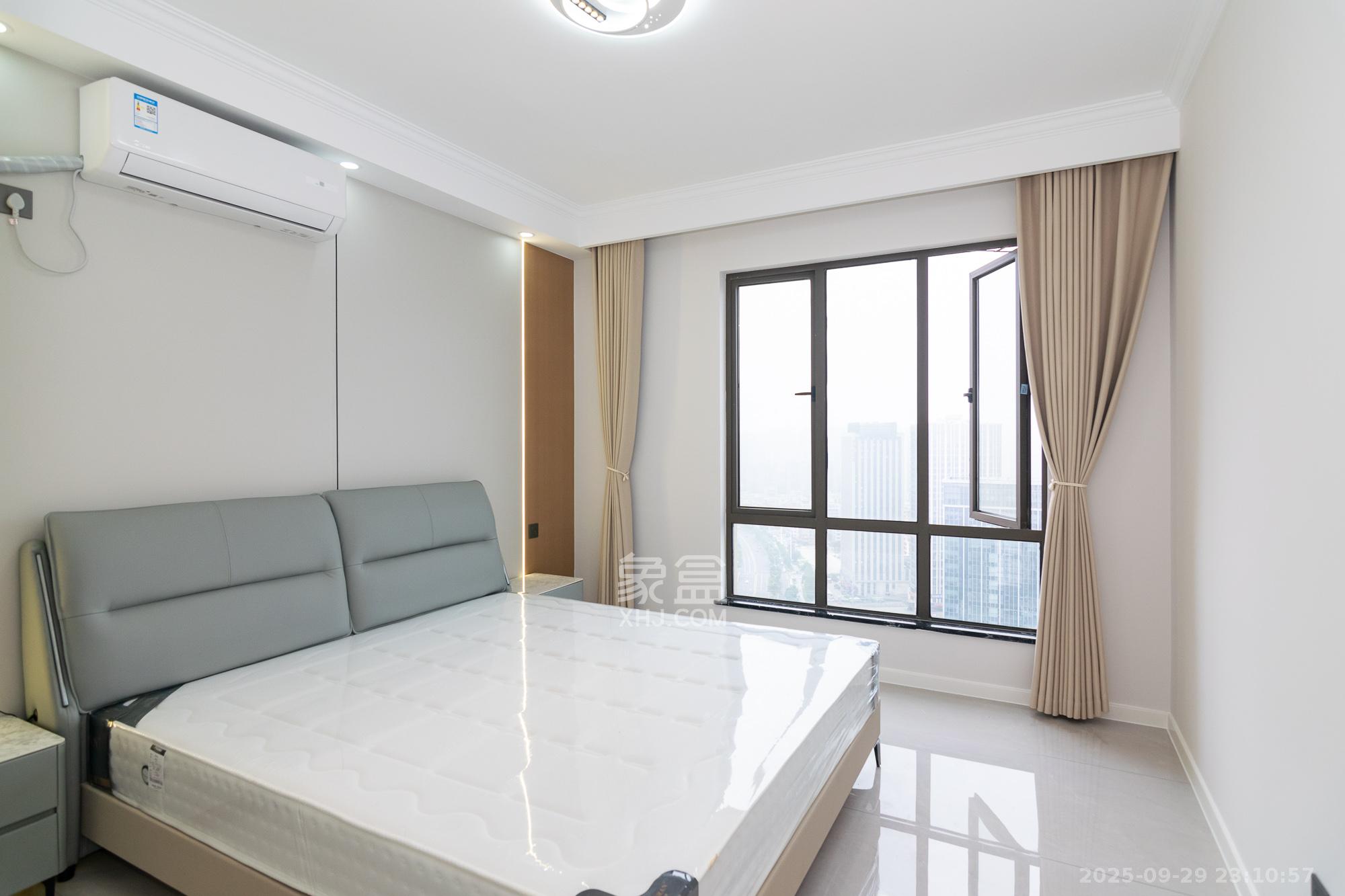 长高圆梦佳苑  4室2厅1卫    105.0万卧室