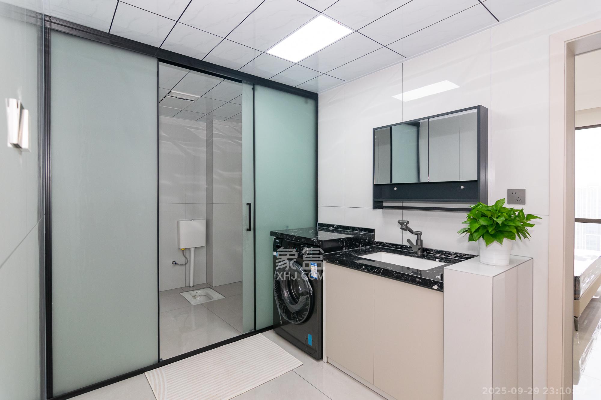 长高圆梦佳苑  4室2厅1卫    105.0万卫生间