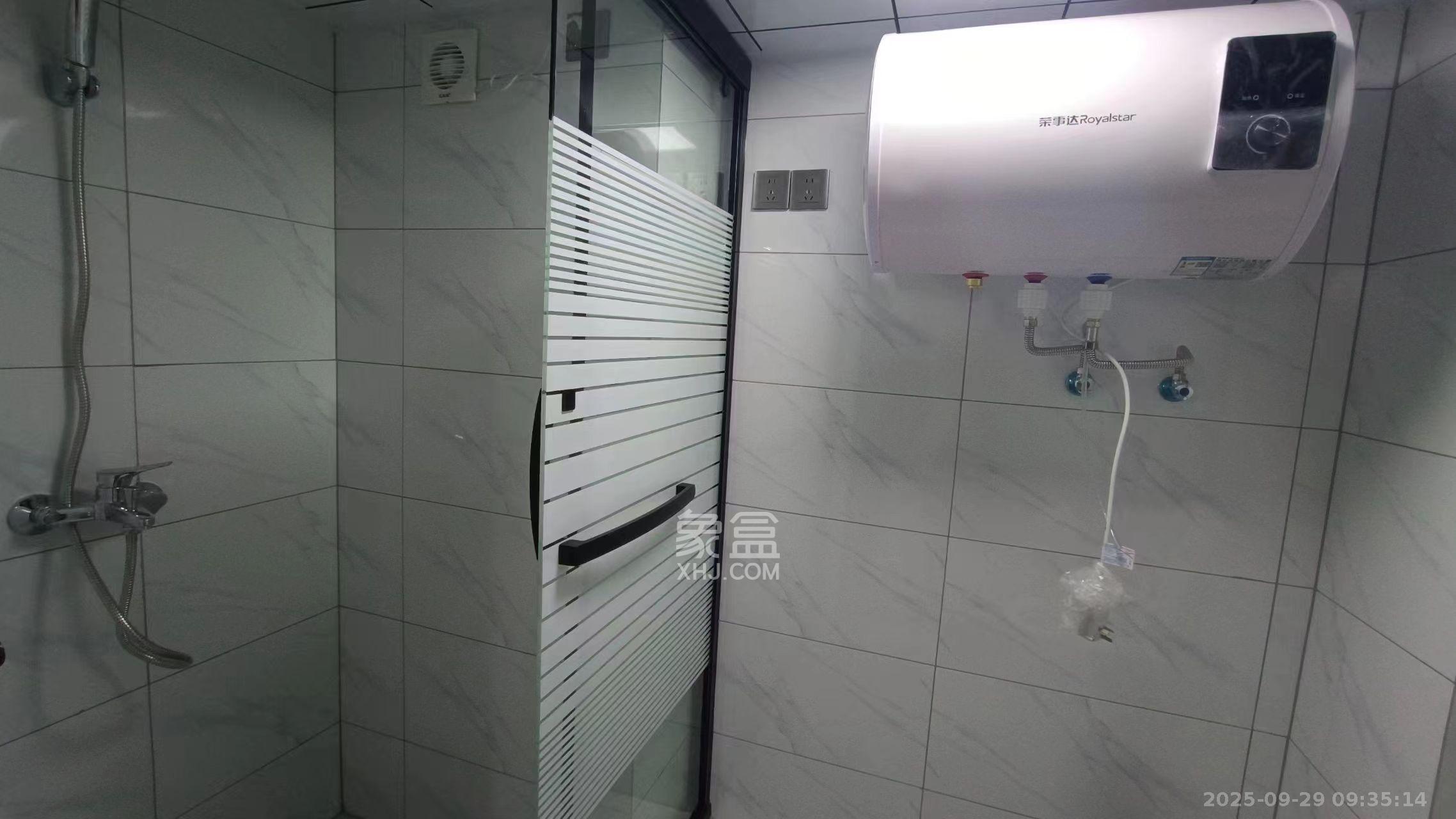 卓越江岸 1室1厅1卫 2400.0元/月 卓越江岸 1室1厅1卫 2400.0元/月室内图