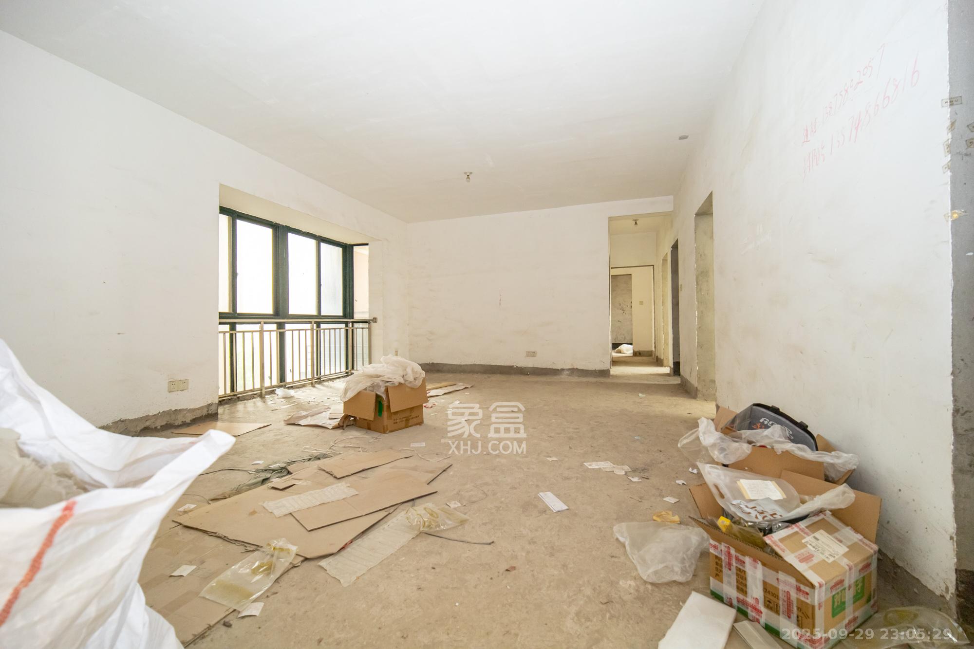 银盘鑫城  4室2厅2卫    72.8万