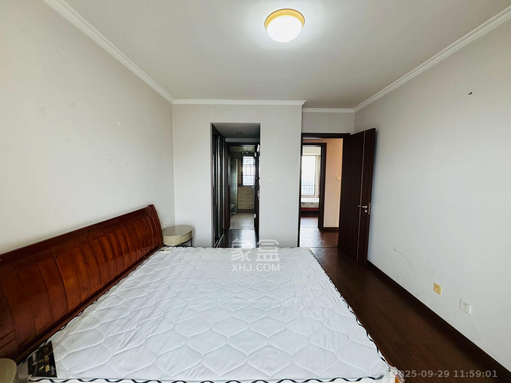 万科金域华府三四期 4室2厅2卫 3000.0元/月 万科金域华府三四期 4室2厅2卫 3000.0元/月室内图