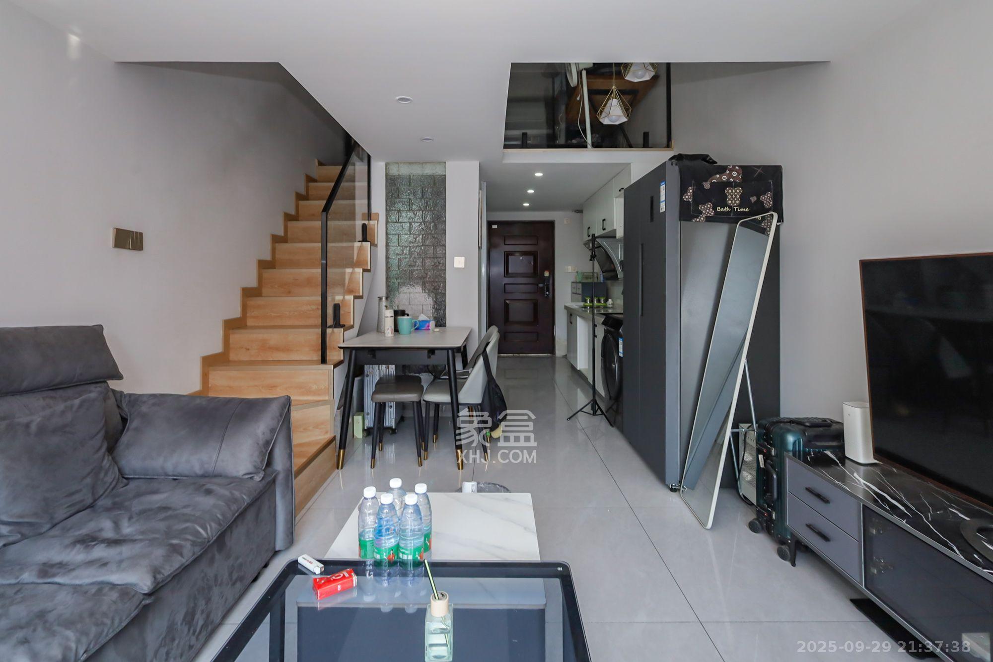 保利天禧EF区  2室1厅1卫    2600.0元/月 保利天禧EF区  2室1厅1卫    2600.0元/月室内图