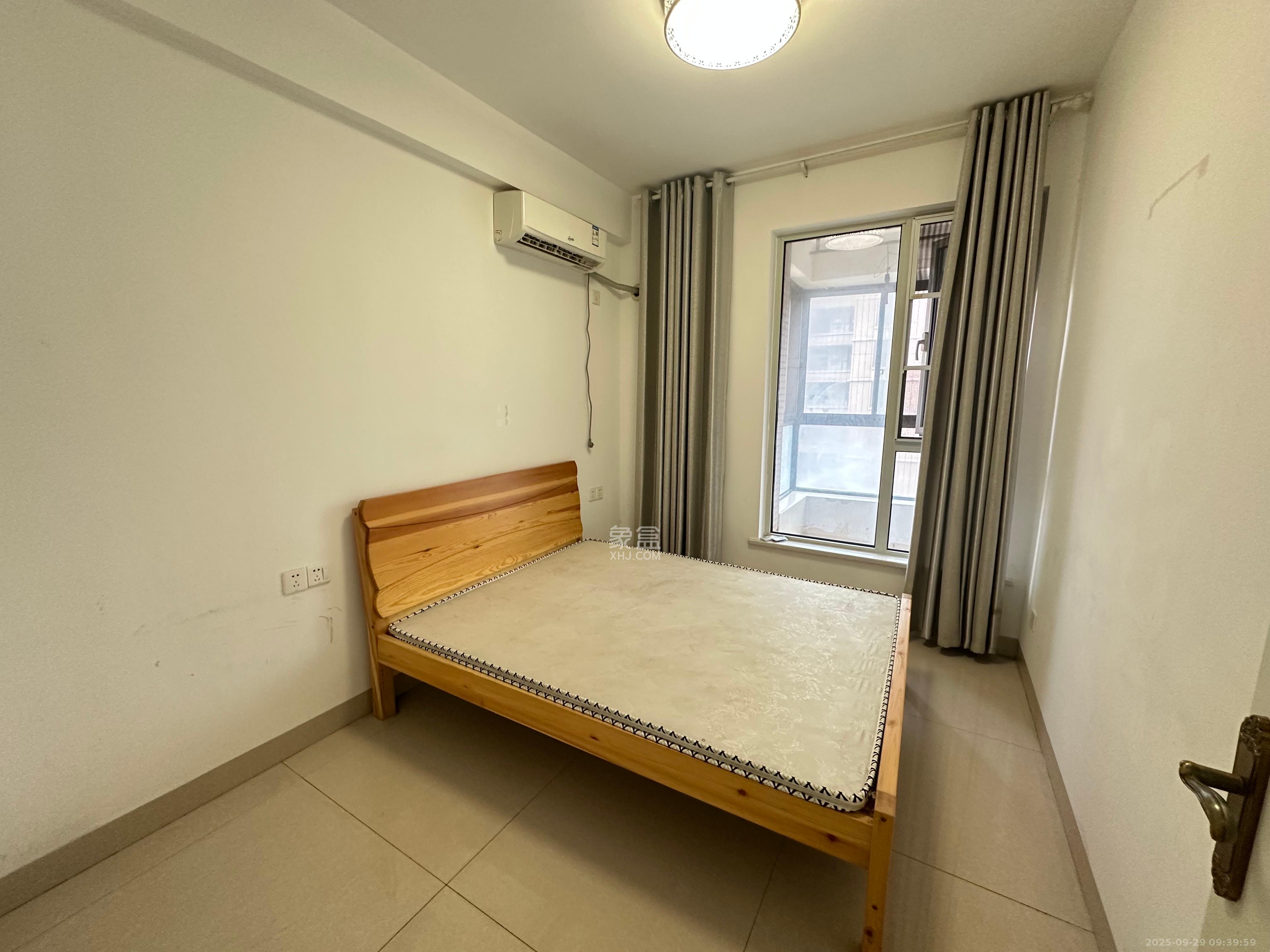 湘江雅颂居  2室2厅2卫    2200.0元/月 湘江雅颂居  2室2厅2卫    2200.0元/月室内图