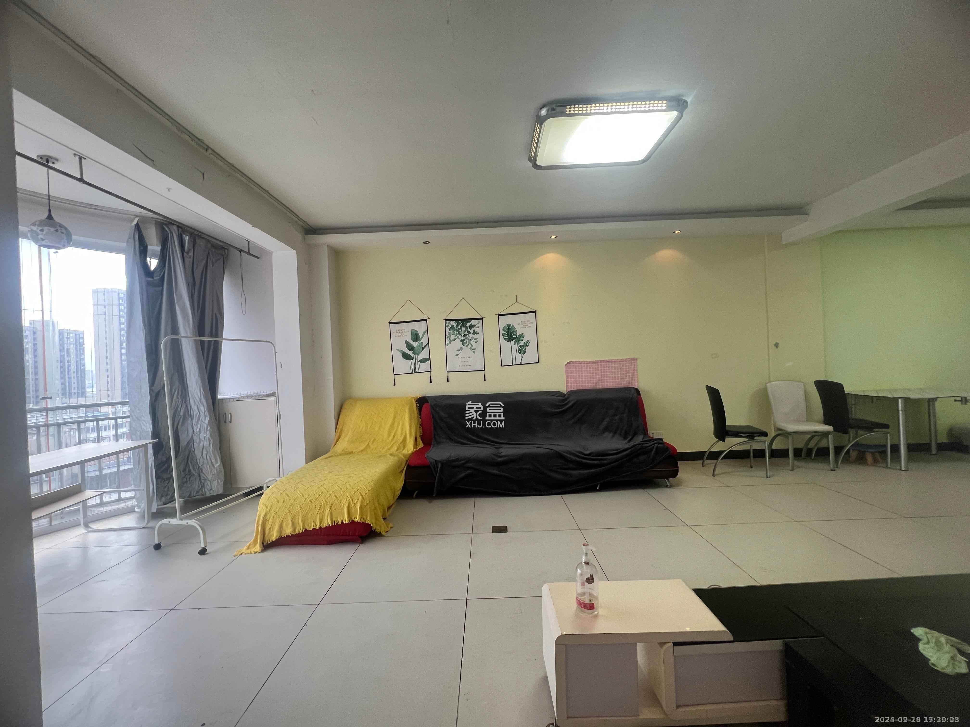 星城国际  2室2厅1卫    1300.0元/月室内图