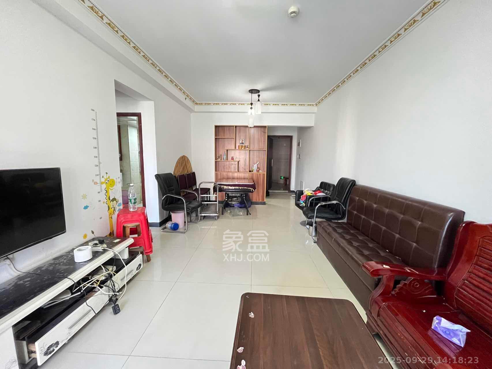 达美D6区 2室2厅1卫 2500.0元/月 达美D6区 2室2厅1卫 2500.0元/月室内图