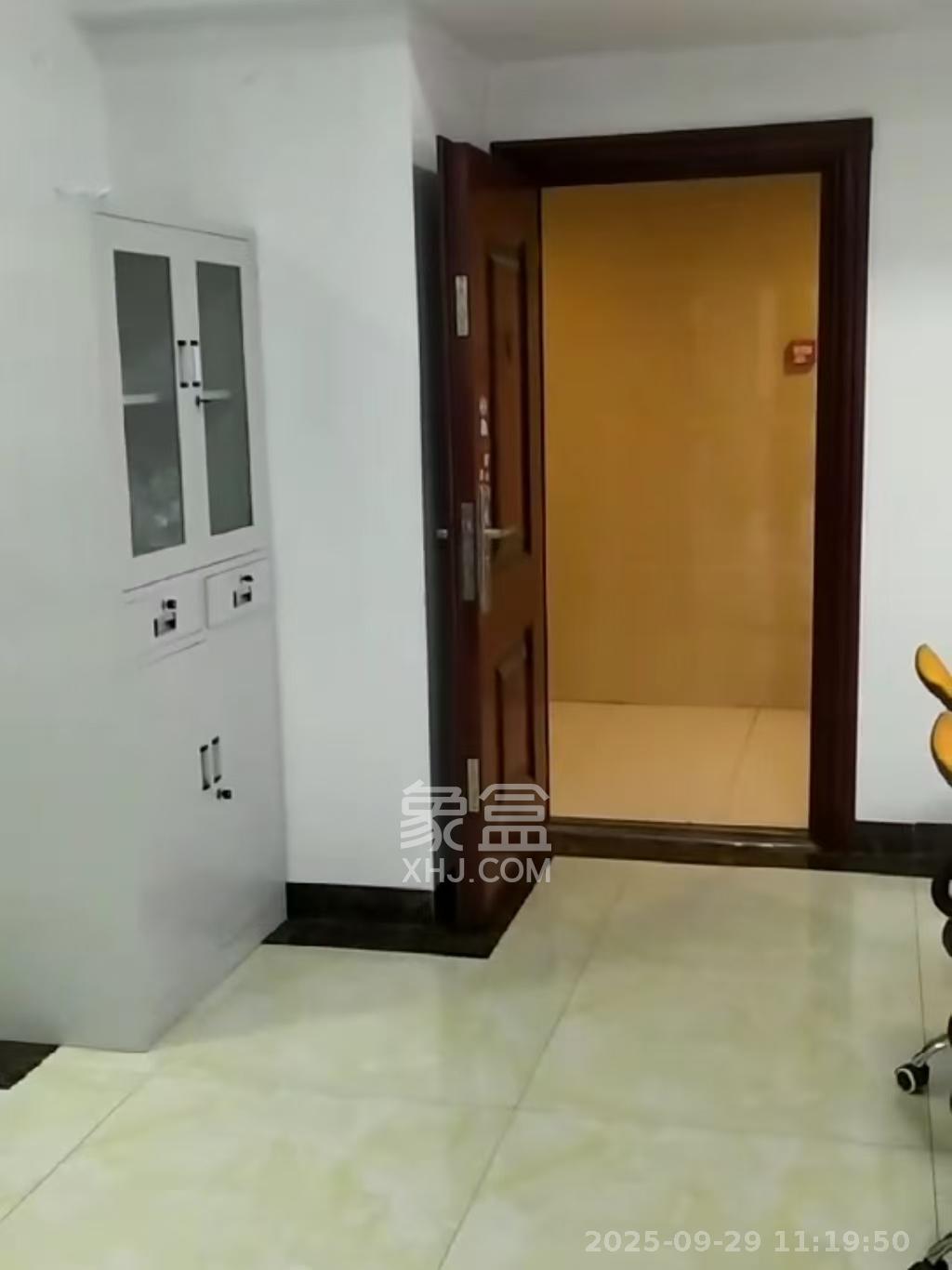 万坤图财富广场 2室1厅1卫 3400.0元/月 万坤图财富广场 2室1厅1卫 3400.0元/月室内图