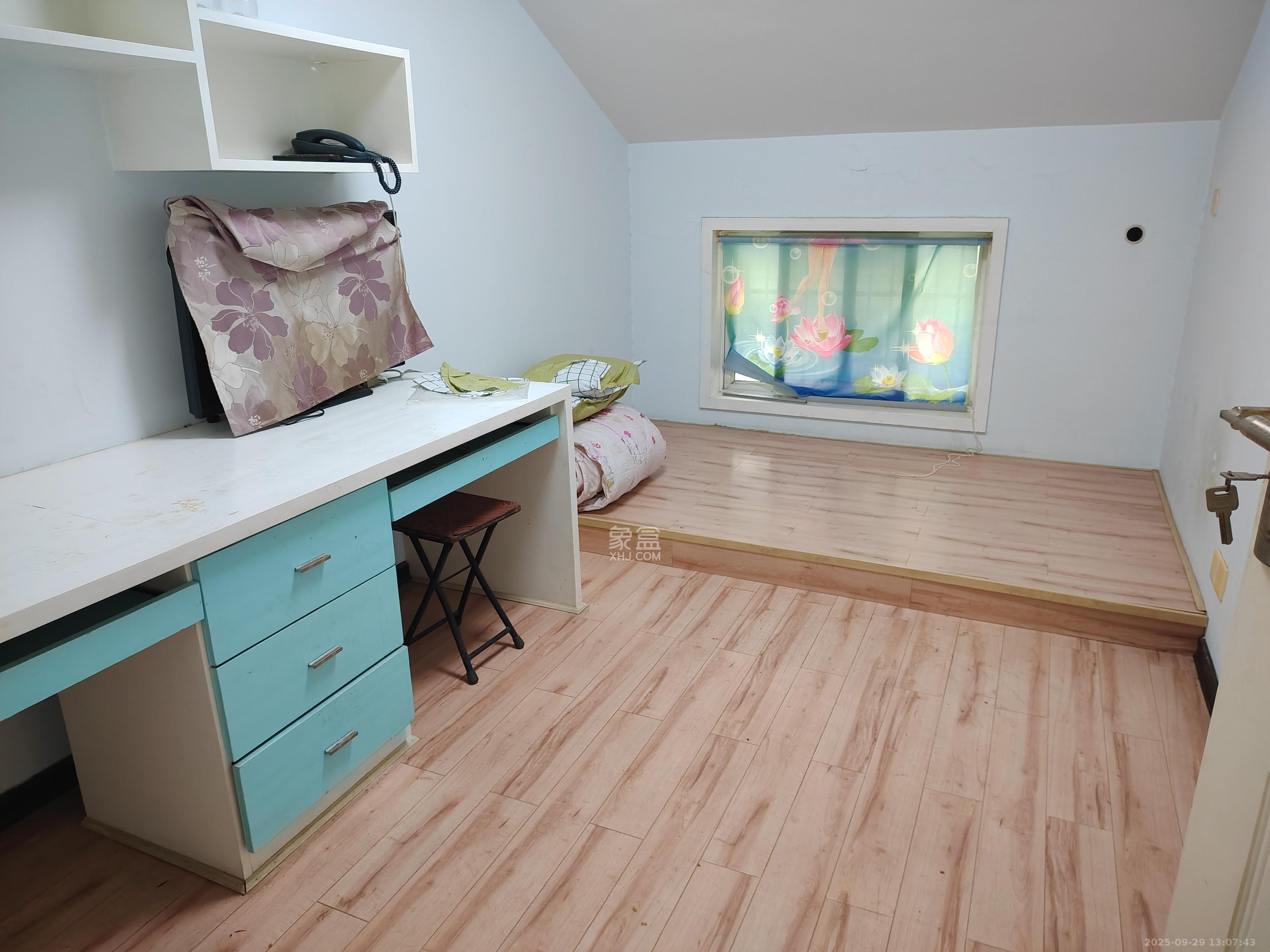 好家园 4室2厅2卫 1800.0元/月 好家园 4室2厅2卫 1800.0元/月室内图