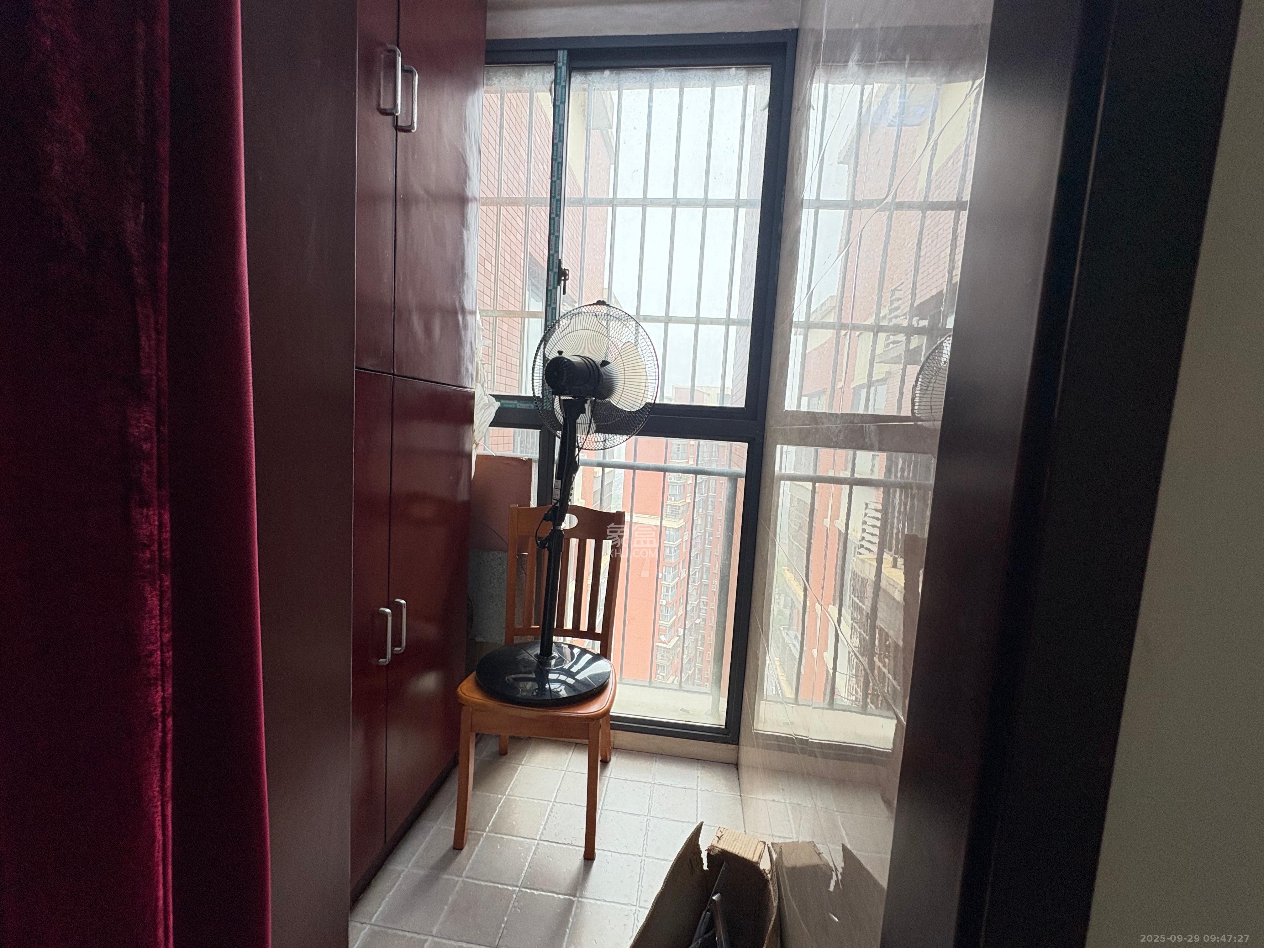 华润凤凰城二期 2室2厅1卫 2000.0元/月 华润凤凰城二期 2室2厅1卫 2000.0元/月室内图