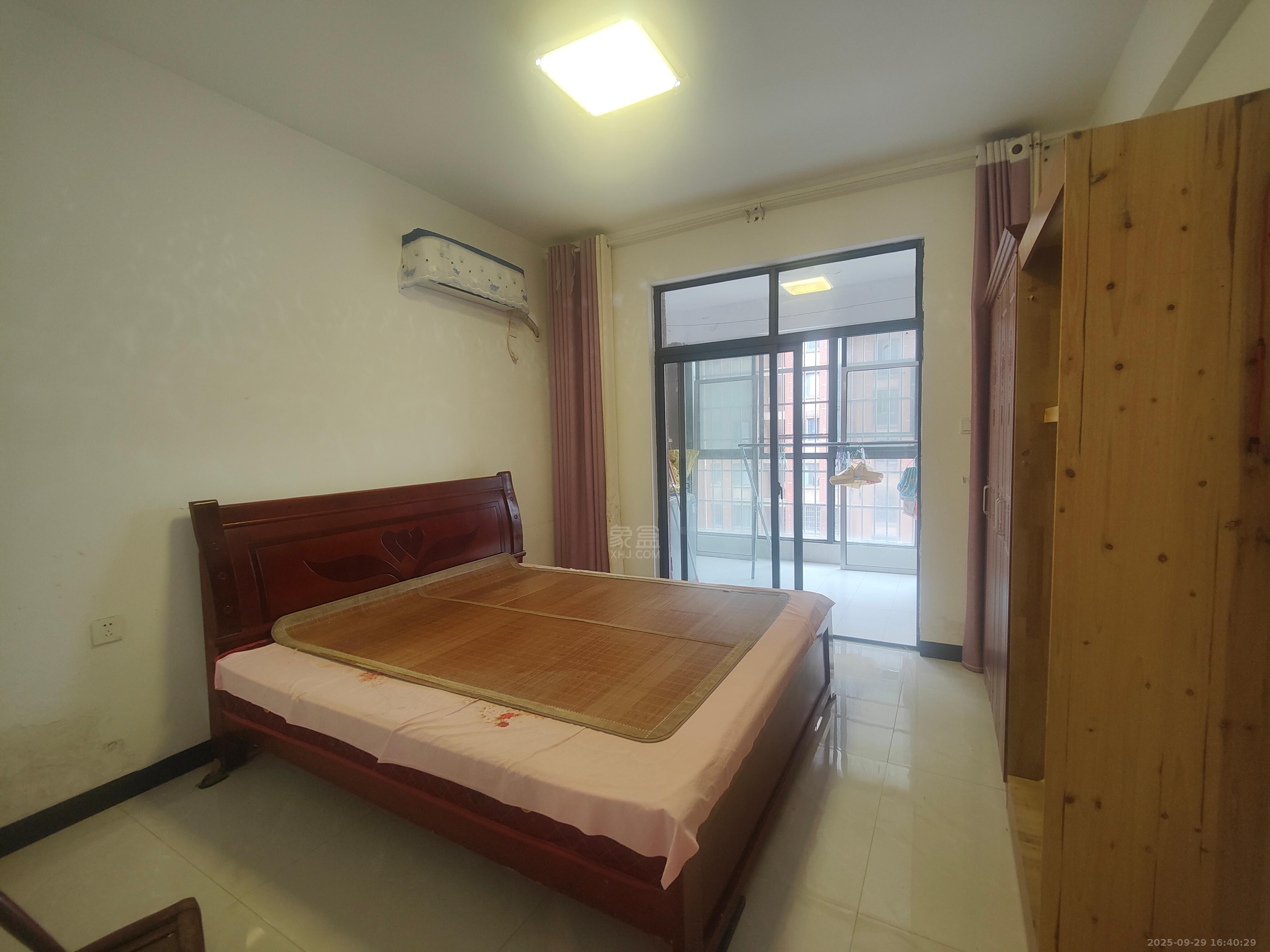 尚格名城香榭丽舍 3室2厅1卫 1200.0元/月 尚格名城香榭丽舍 3室2厅1卫 1200.0元/月室内图