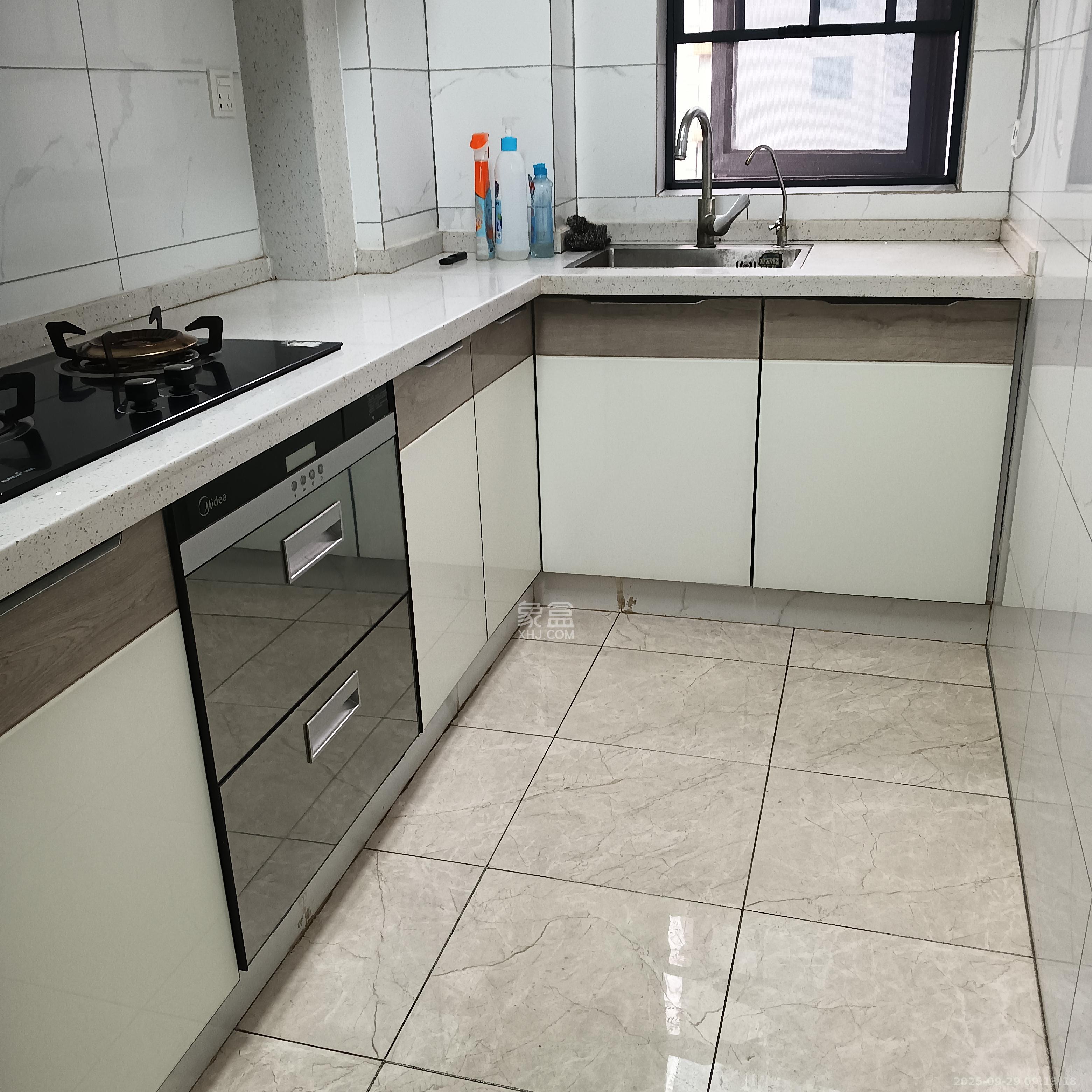 恒基凯旋门三期 3室2厅1卫 2200.0元/月 恒基凯旋门三期 3室2厅1卫 2200.0元/月室内图