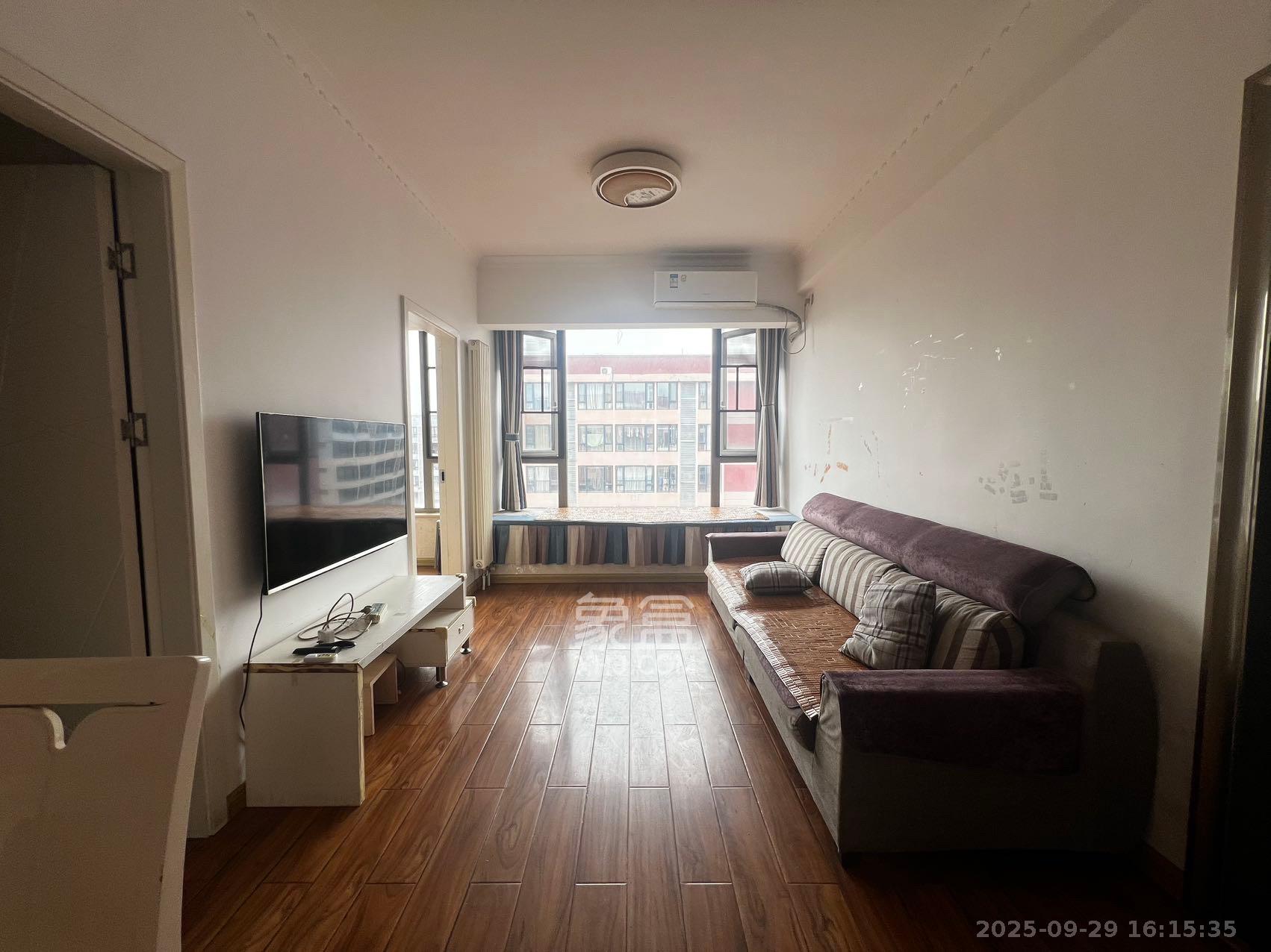 怡海星城 2室2厅1卫 1500.0元/月 怡海星城 2室2厅1卫 1500.0元/月室内图