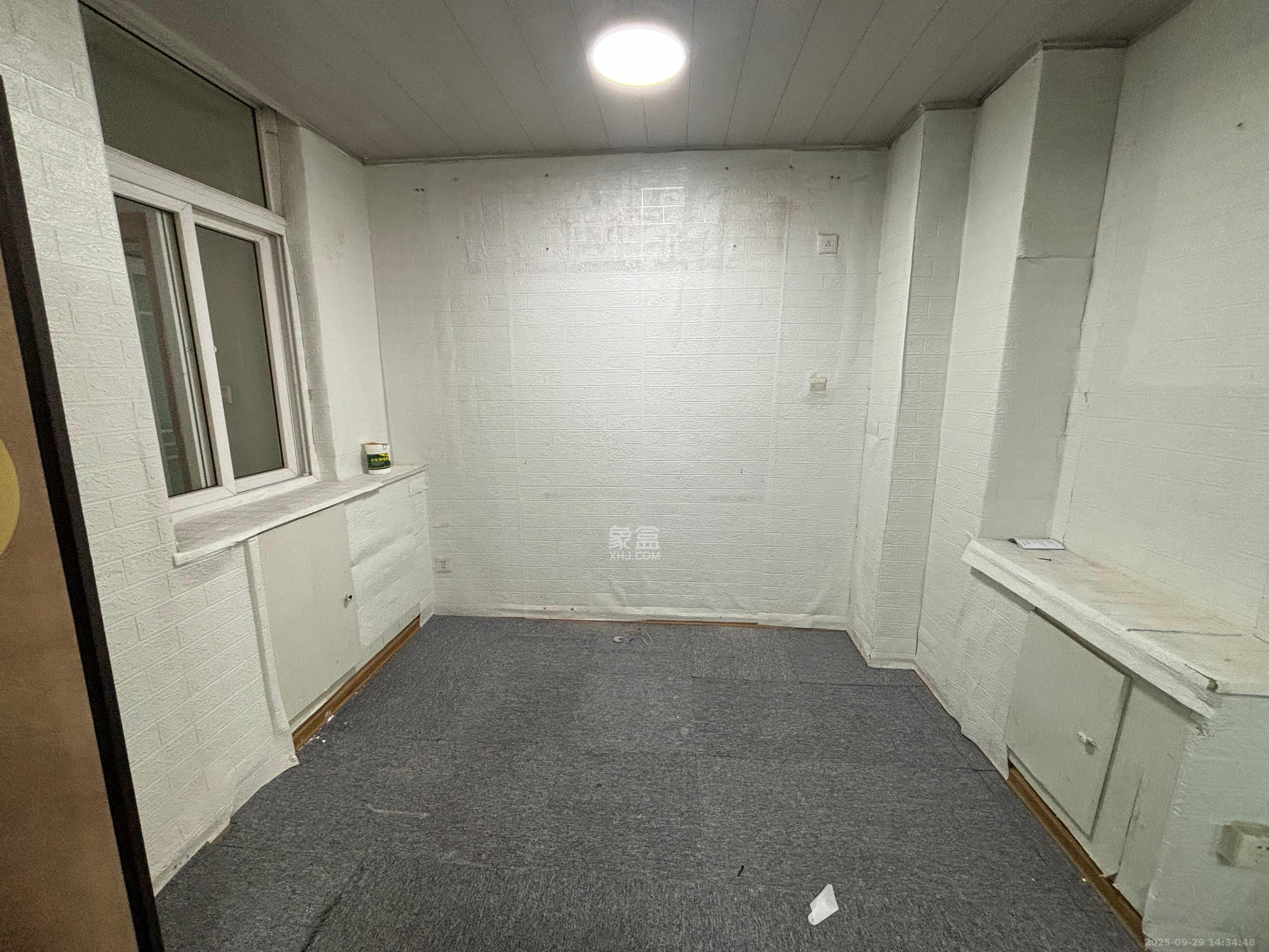 新世纪花苑 3室1厅1卫 3500.0元/月 新世纪花苑 3室1厅1卫 3500.0元/月室内图