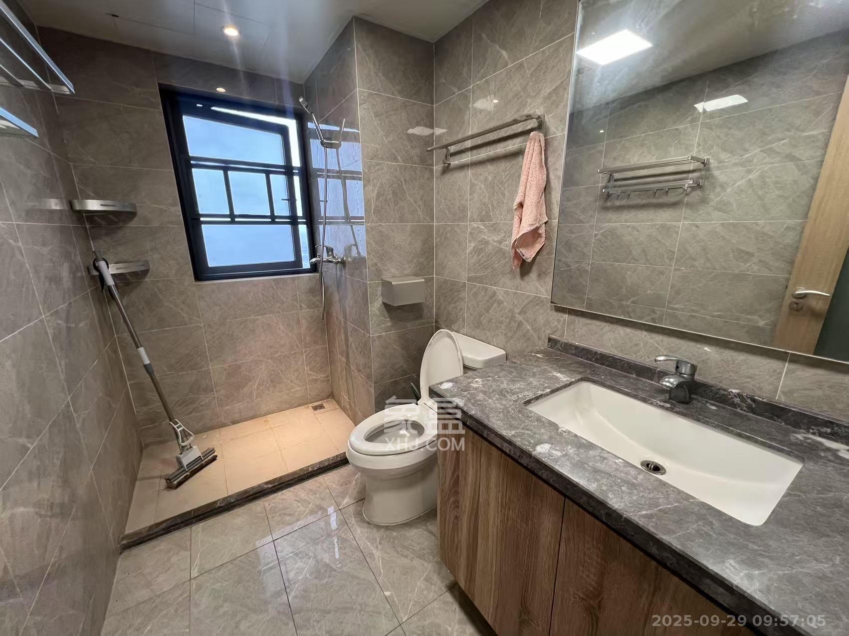 君合新城玺樾 4室2厅2卫 2700.0元/月 君合新城玺樾 4室2厅2卫 2700.0元/月室内图