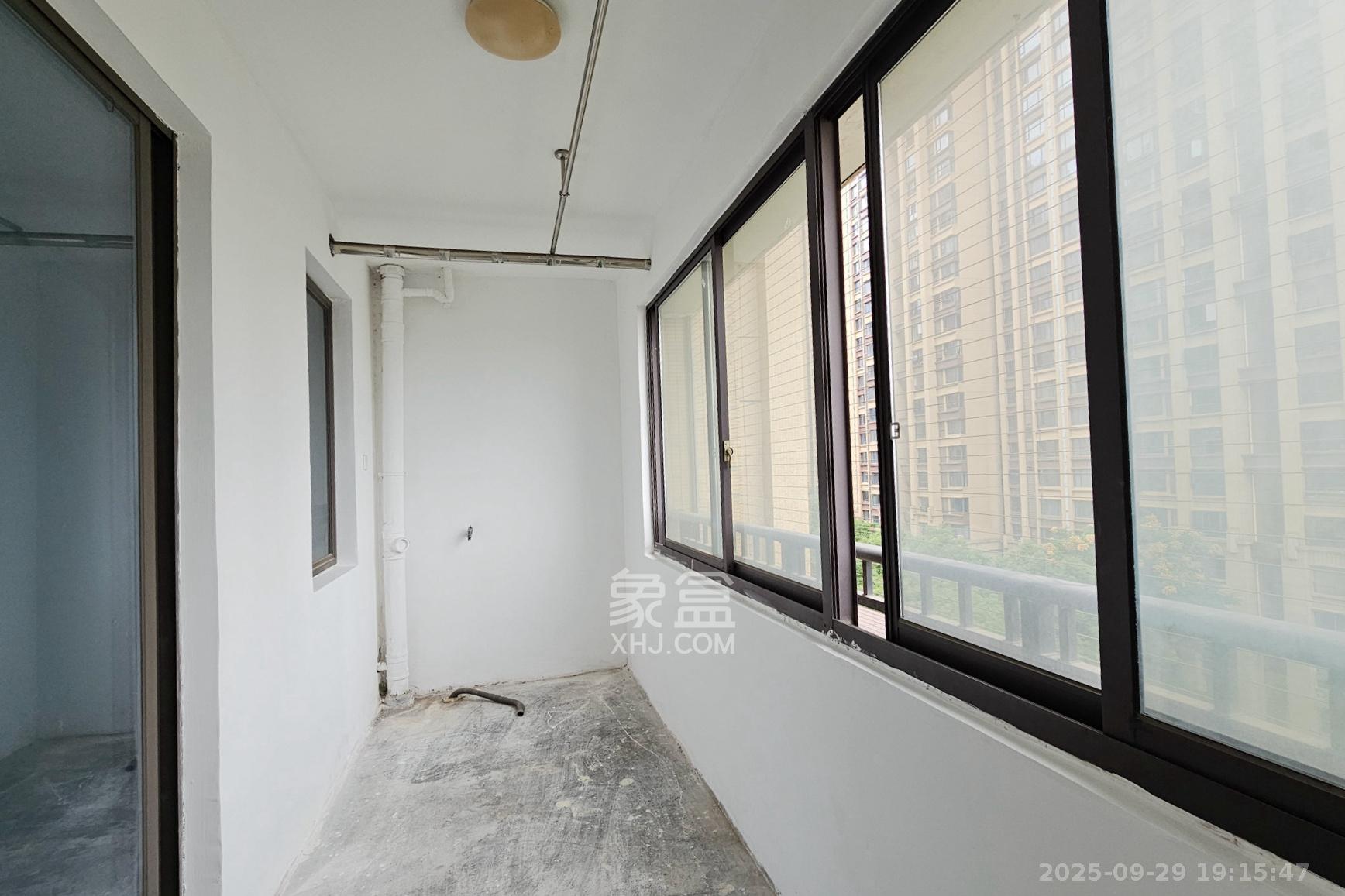 阳光城尚东湾青云苑  3室2厅2卫    88.6万其他