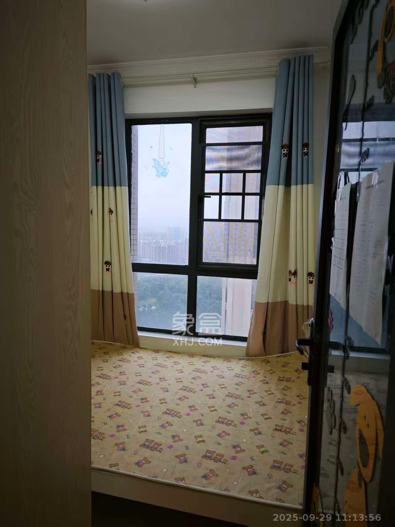 长房半岛蓝湾(观山月) 3室2厅1卫 2200.0元/月 长房半岛蓝湾(观山月) 3室2厅1卫 2200.0元/月室内图