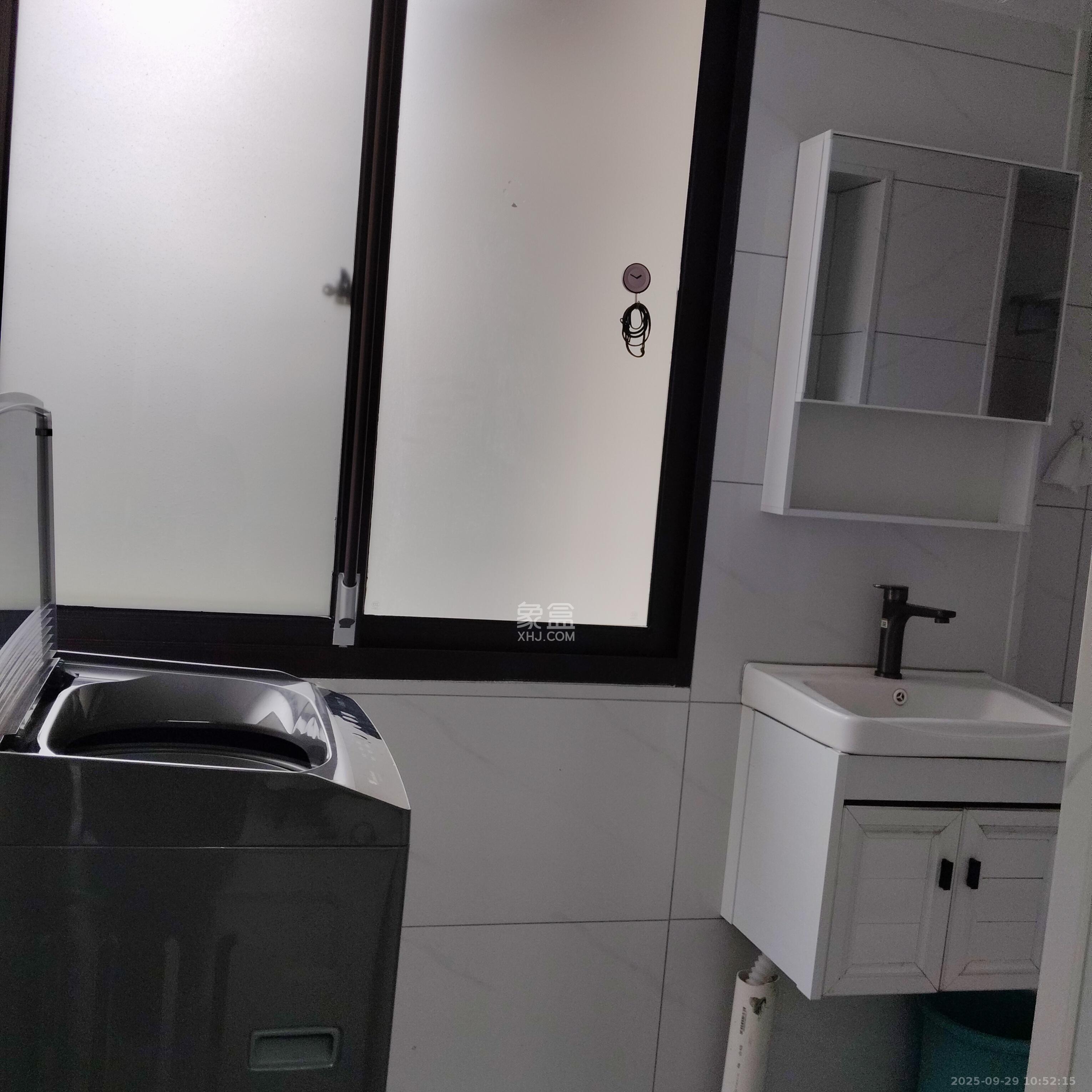 和润园三期 1室1厅1卫 1800.0元/月 和润园三期 1室1厅1卫 1800.0元/月室内图