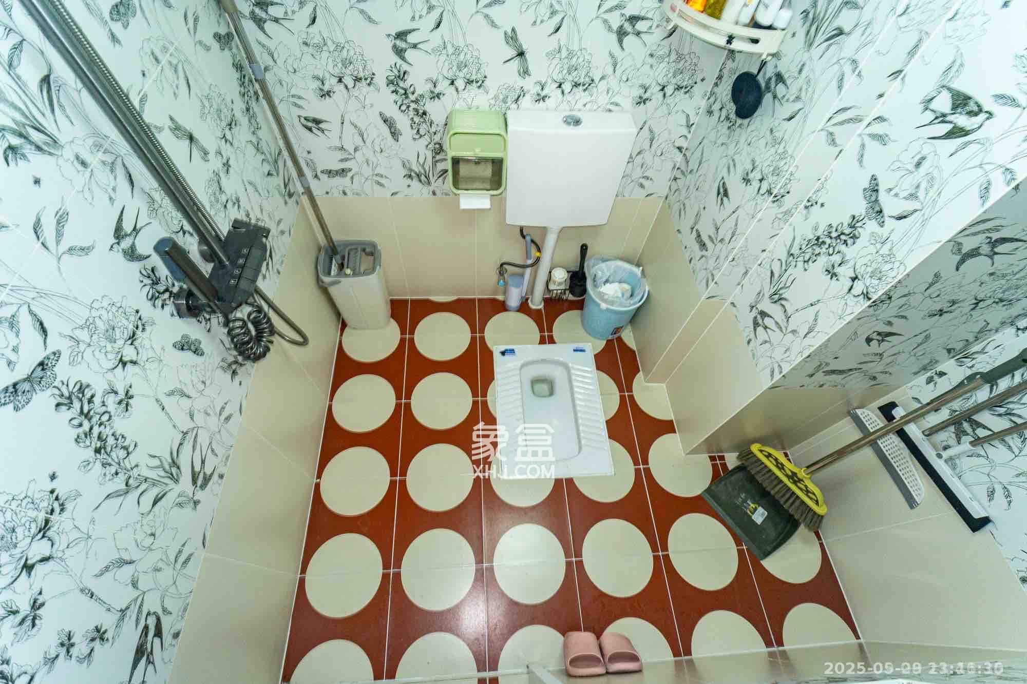 九玺铭城(九玺华府) 2室2厅1卫 2600.0元/月 九玺铭城(九玺华府) 2室2厅1卫 2600.0元/月室内图