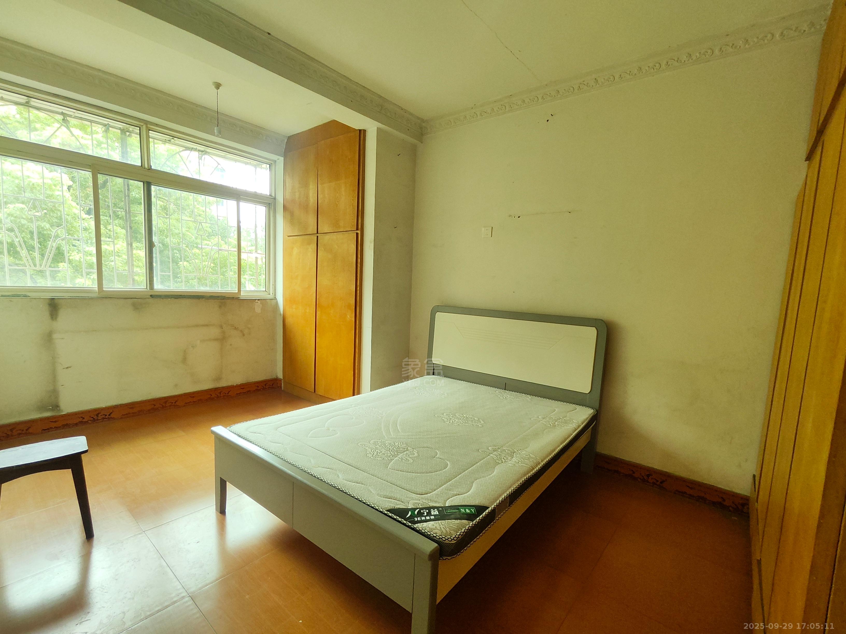 石塘冲  2室2厅1卫    800.0元/月室内图