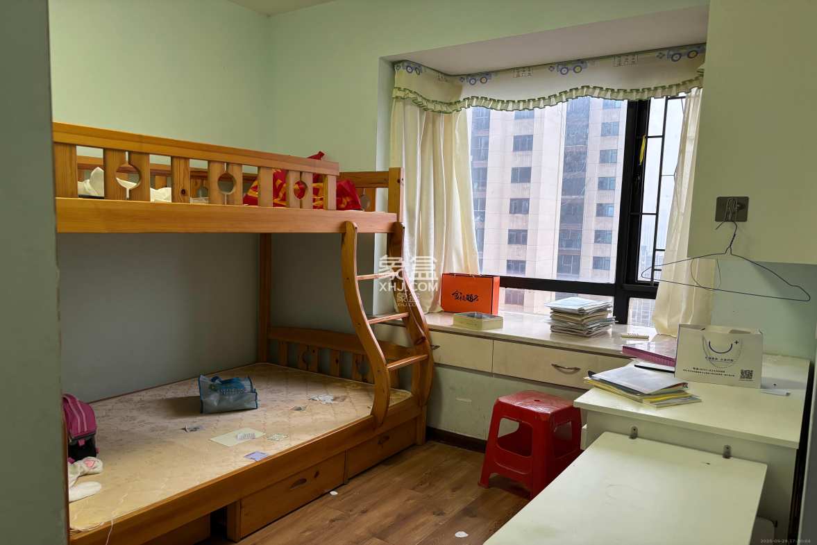 珠江东方明珠(新地东方明珠)三期  3室2厅2卫    2000.0元/月 珠江东方明珠(新地东方明珠)三期  3室2厅2卫    2000.0元/月室内图