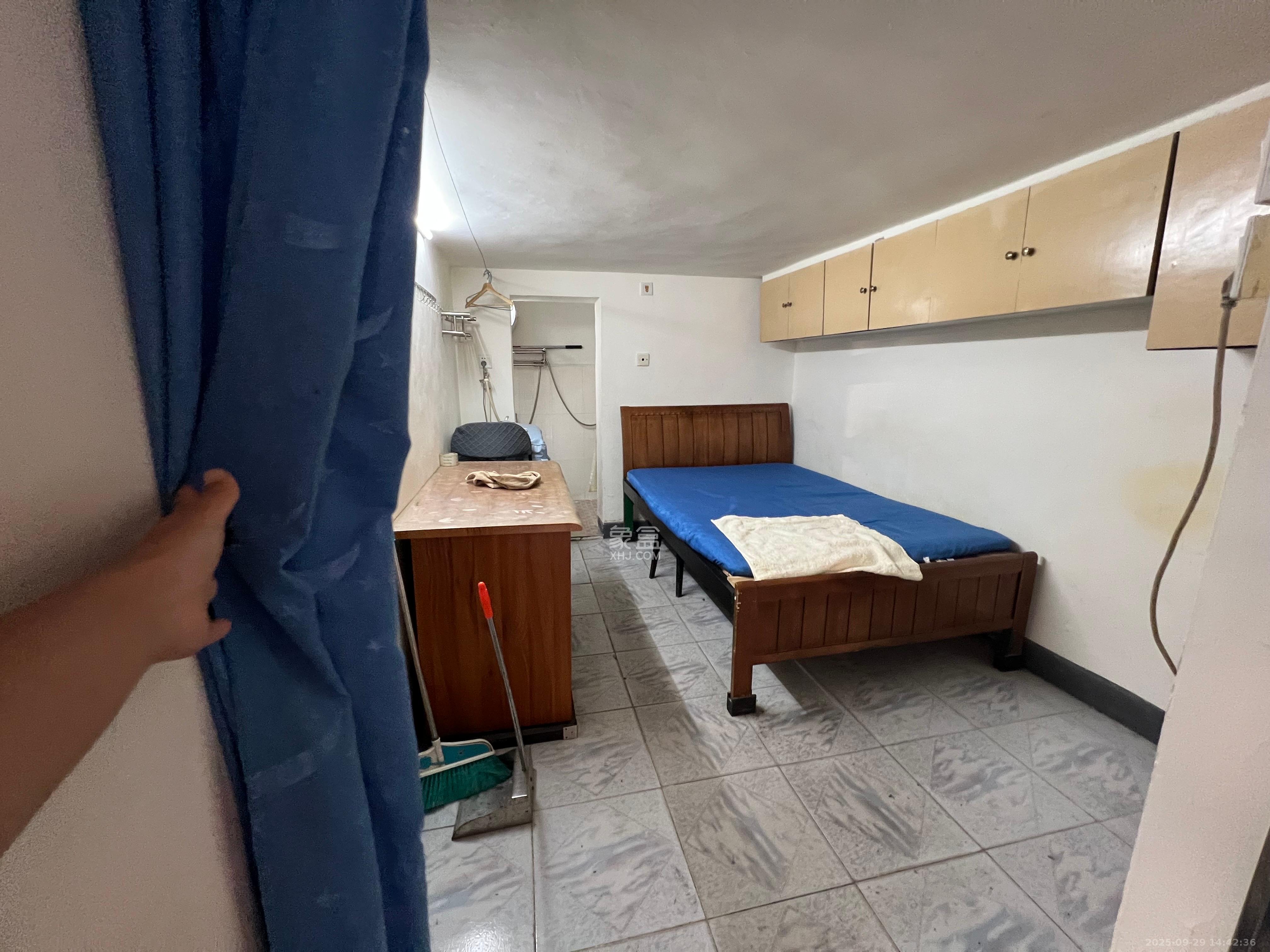 城南花苑 1室1厅1卫 500.0元/月 城南花苑 1室1厅1卫 500.0元/月室内图