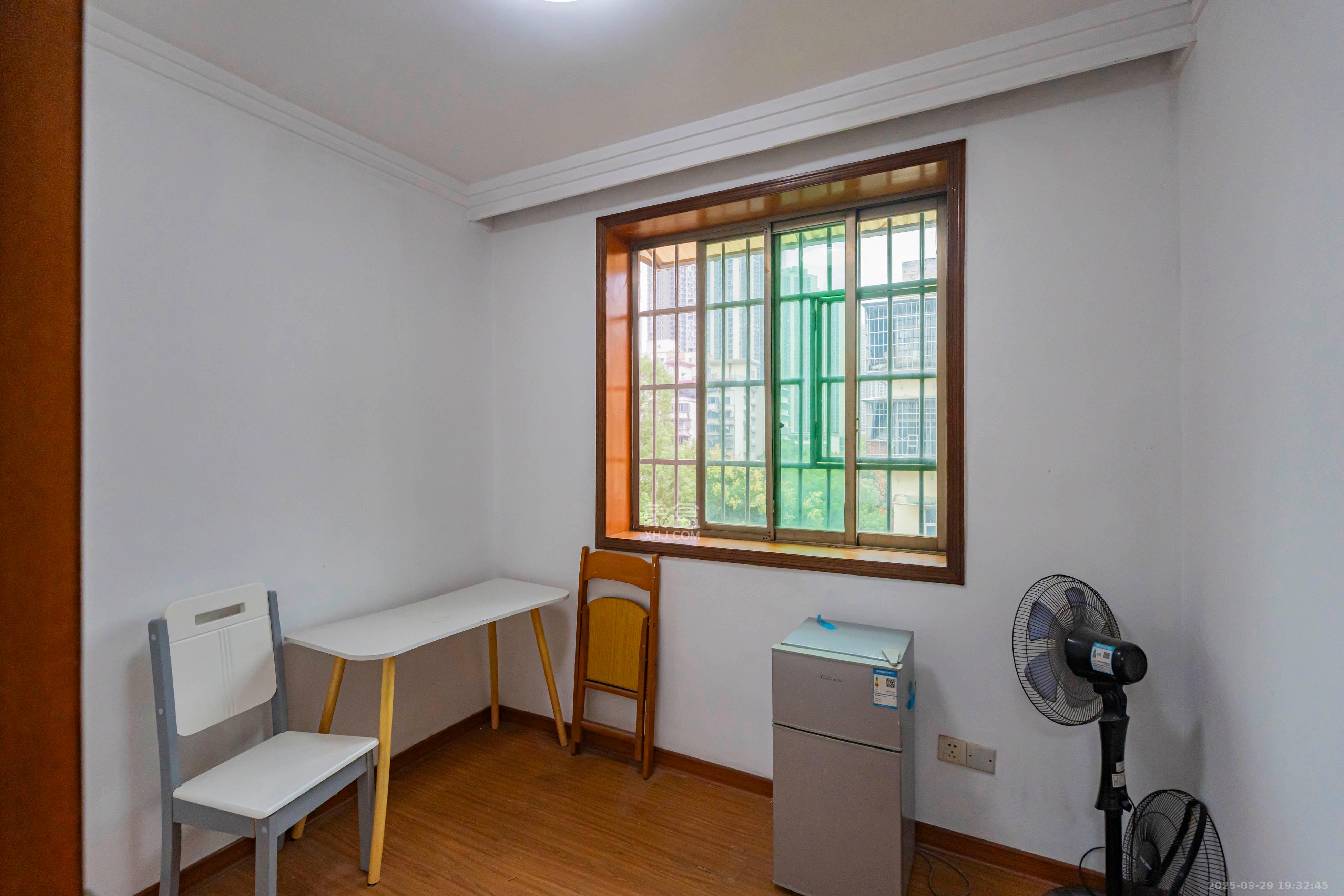 北桥新村 2室1厅1卫 45.0万 北桥新村 2室1厅1卫 45.0万卧室