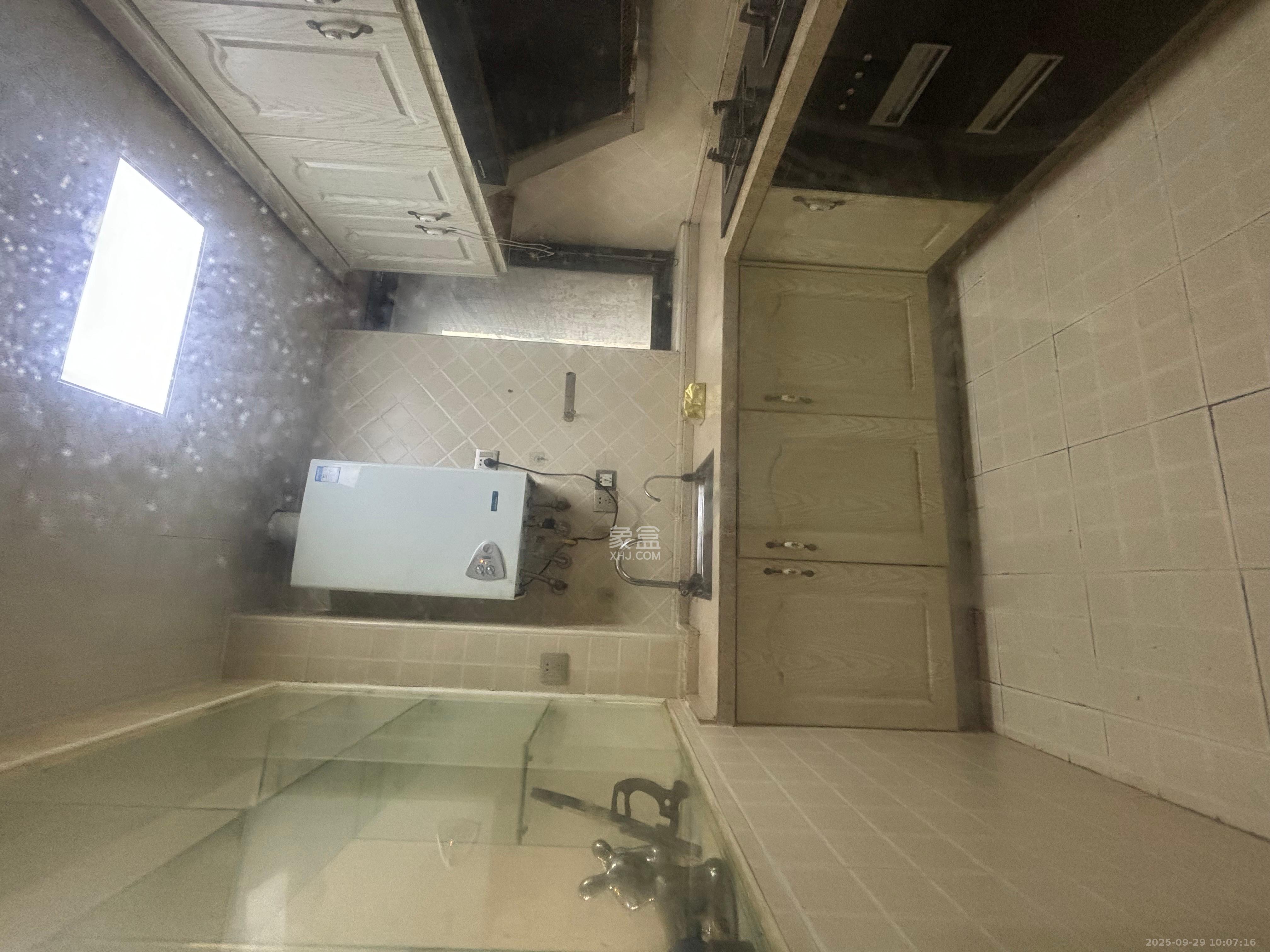 花样年华 3室2厅1卫 1400.0元/月 花样年华 3室2厅1卫 1400.0元/月室内图