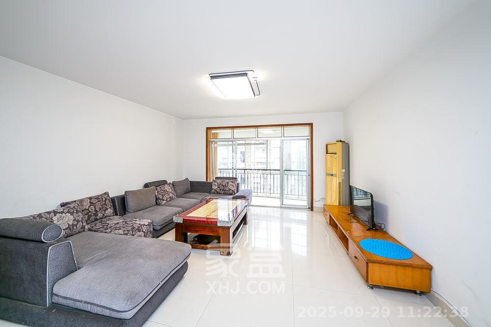 都市春天 3室2厅1卫 2800.0元/月 都市春天 3室2厅1卫 2800.0元/月室内图