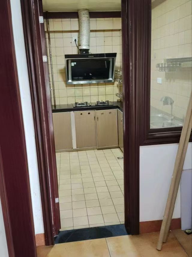 蓝海银座  2室1厅1卫    2200.0元/月室内图