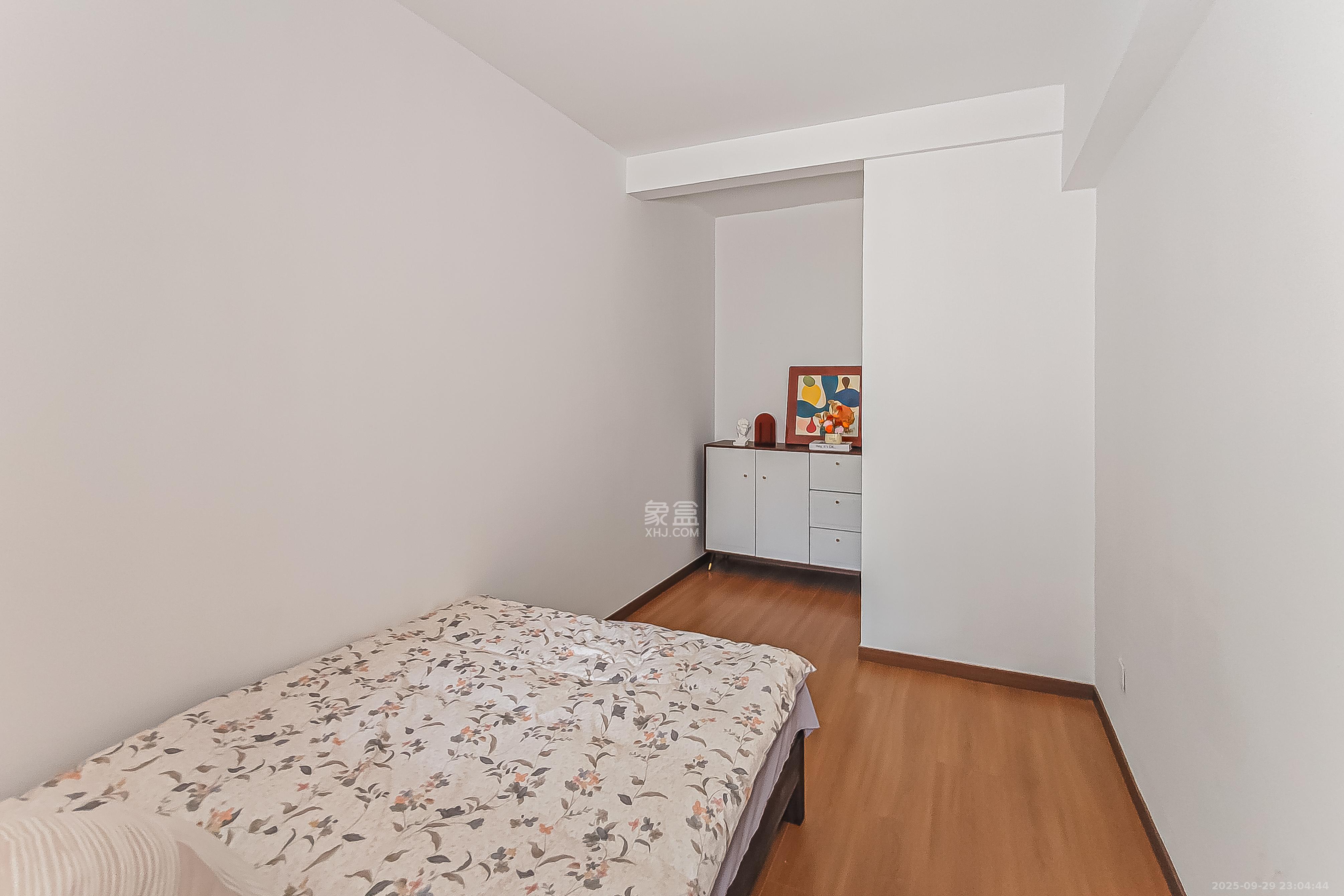 都市春天  2室1厅1卫    78.8万卧室