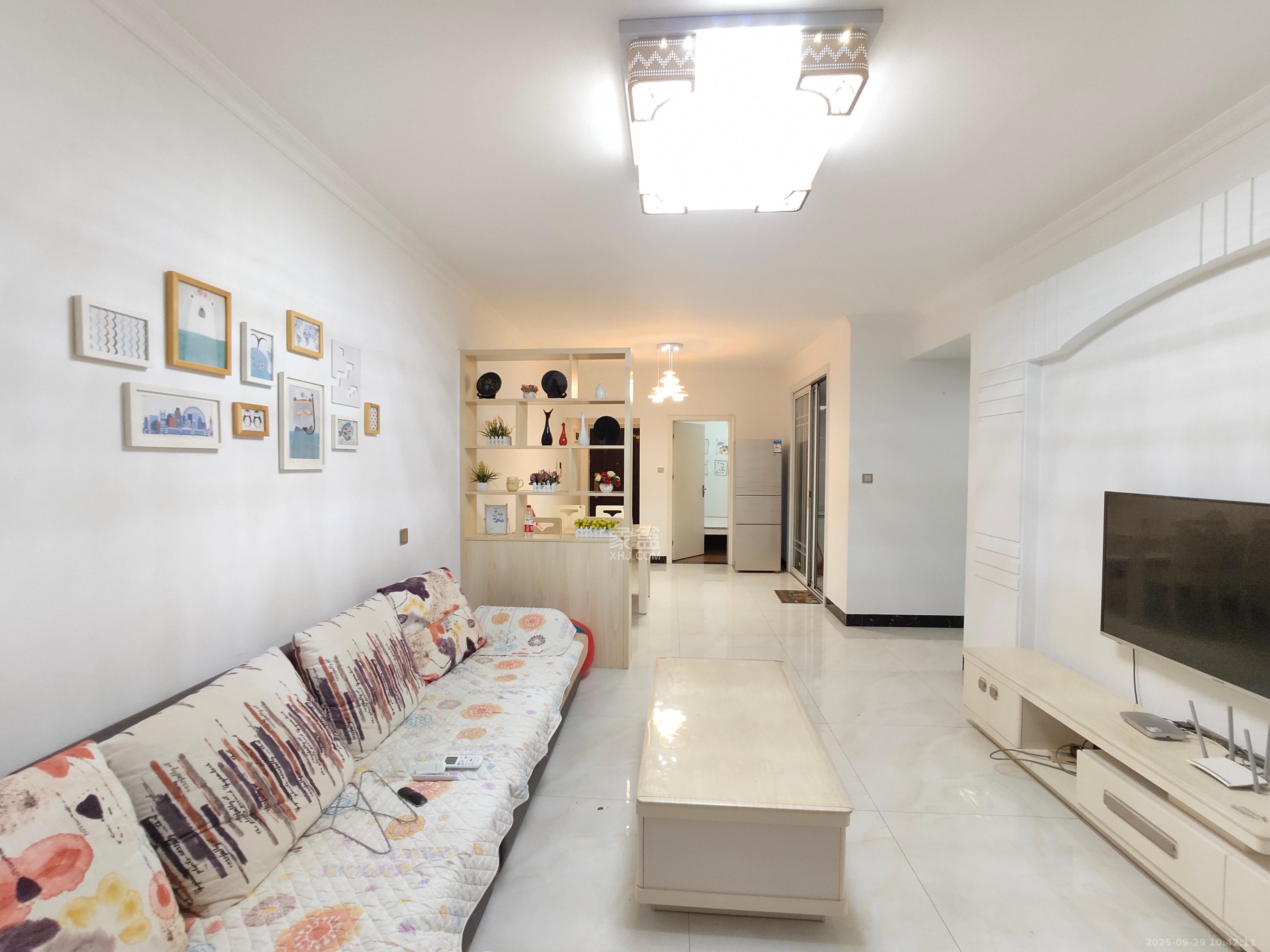 嘉宇盛世华章 3室2厅1卫 2700.0元/月 嘉宇盛世华章 3室2厅1卫 2700.0元/月室内图