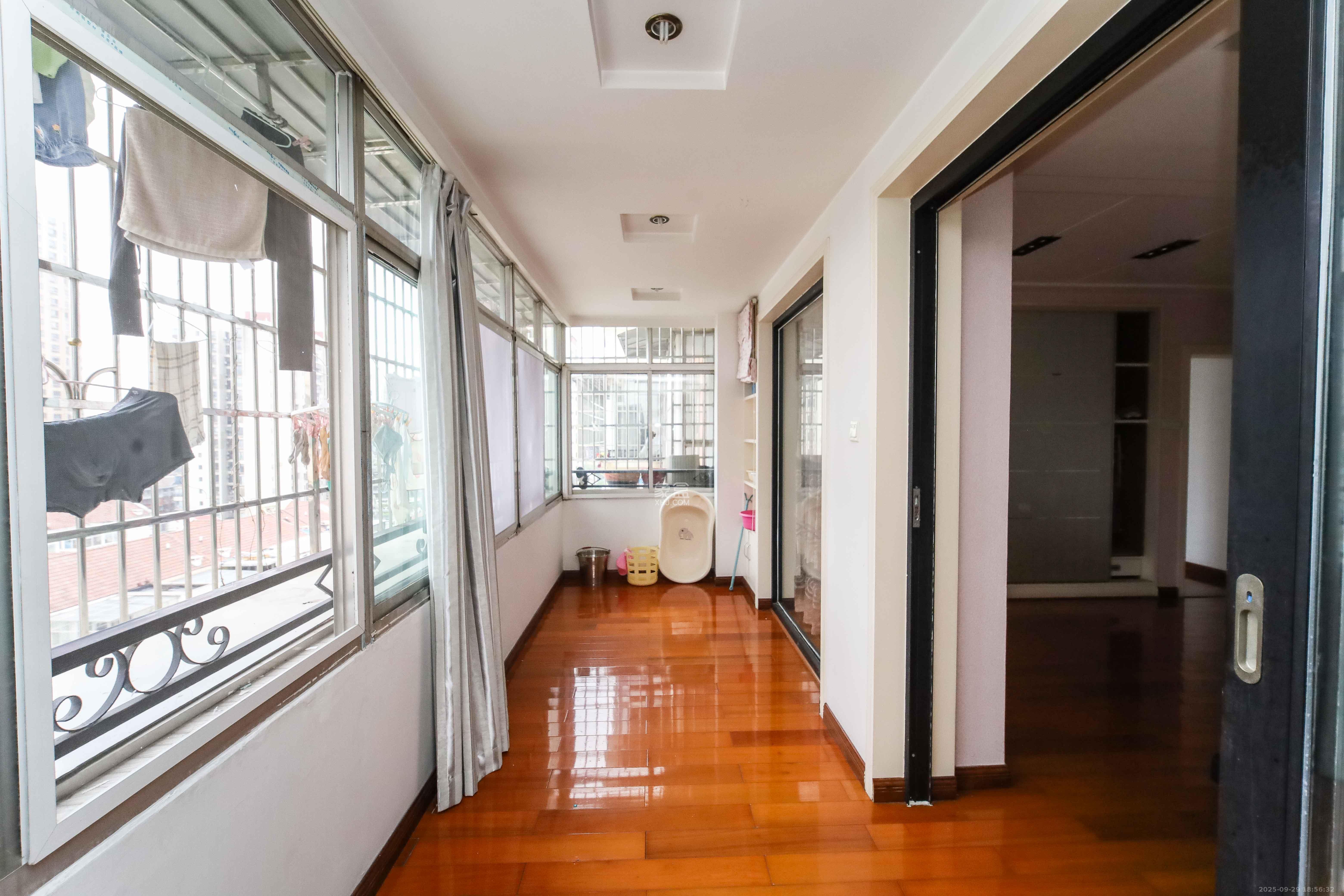 惠泽园  3室2厅2卫    99.0万 惠泽园  3室2厅2卫    99.0万阳台