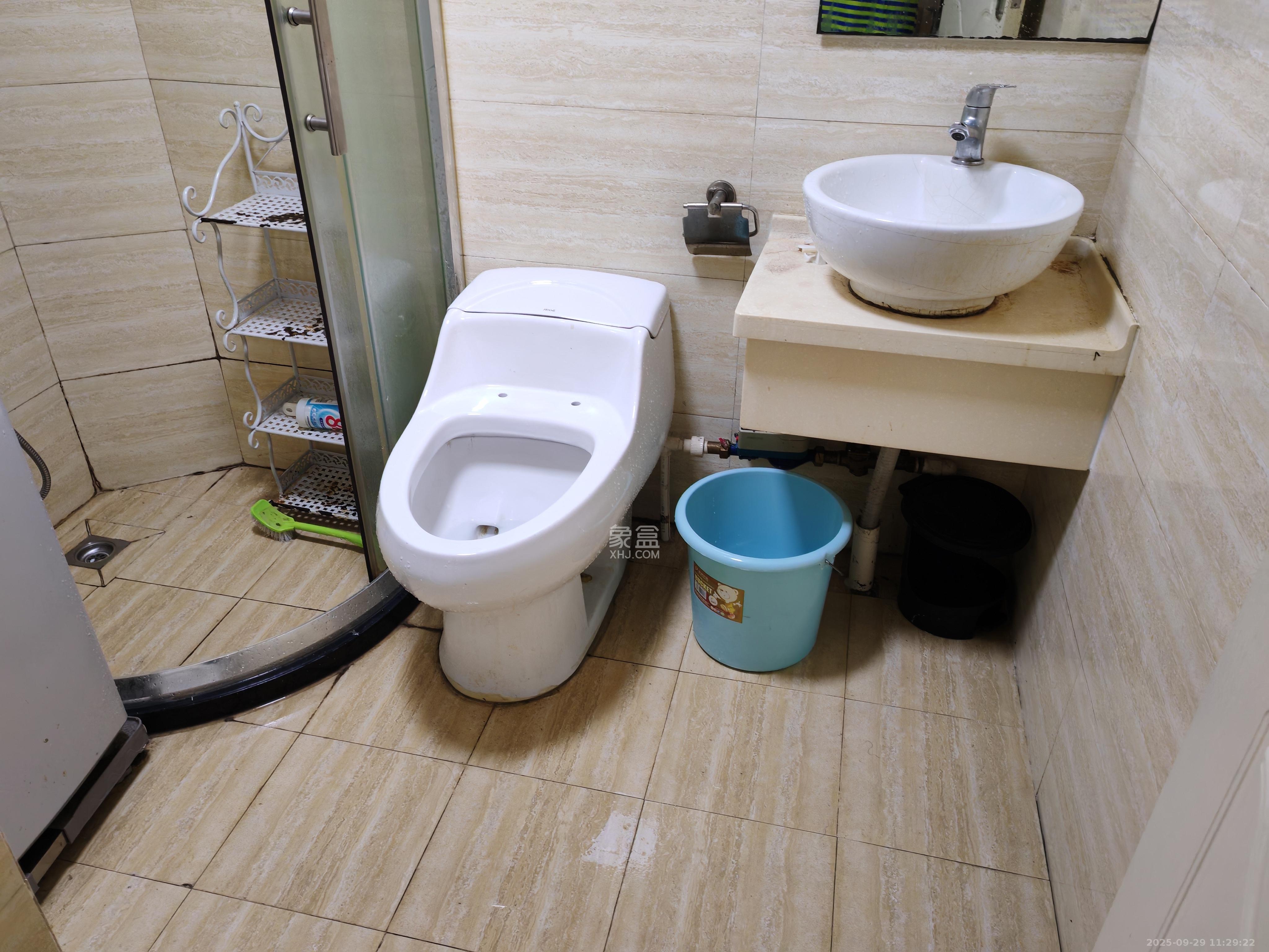 万芙锦城  1室1厅1卫    1400.0元/月室内图