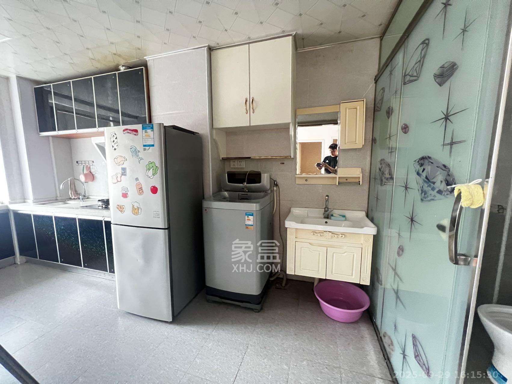 怡海星城 2室2厅1卫 1500.0元/月 怡海星城 2室2厅1卫 1500.0元/月室内图