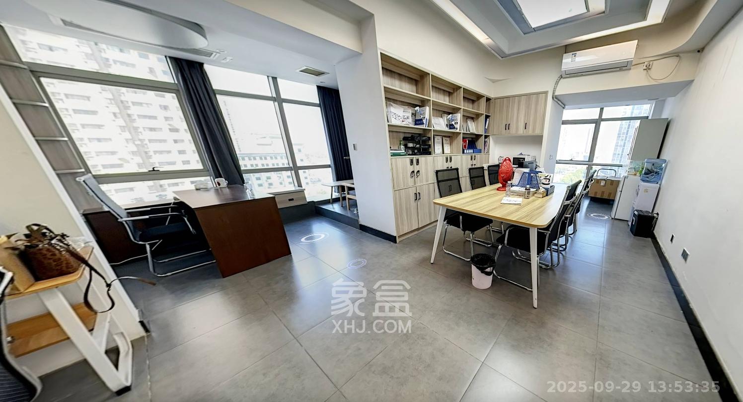 奥克斯广场 1室1厅1卫 2400.0元/月 奥克斯广场 1室1厅1卫 2400.0元/月室内图