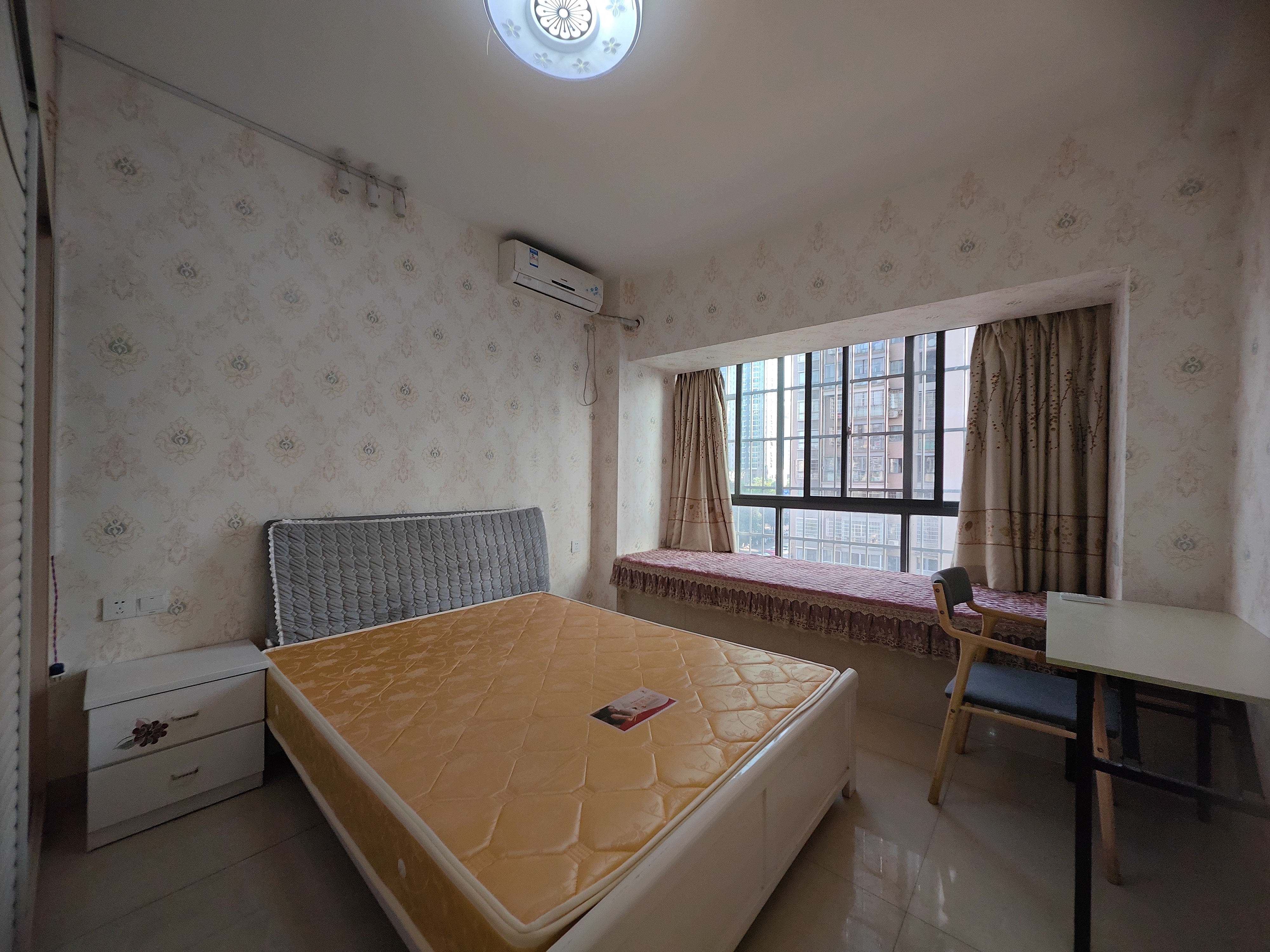 尚书房 2室2厅1卫 2000.0元/月 尚书房 2室2厅1卫 2000.0元/月室内图