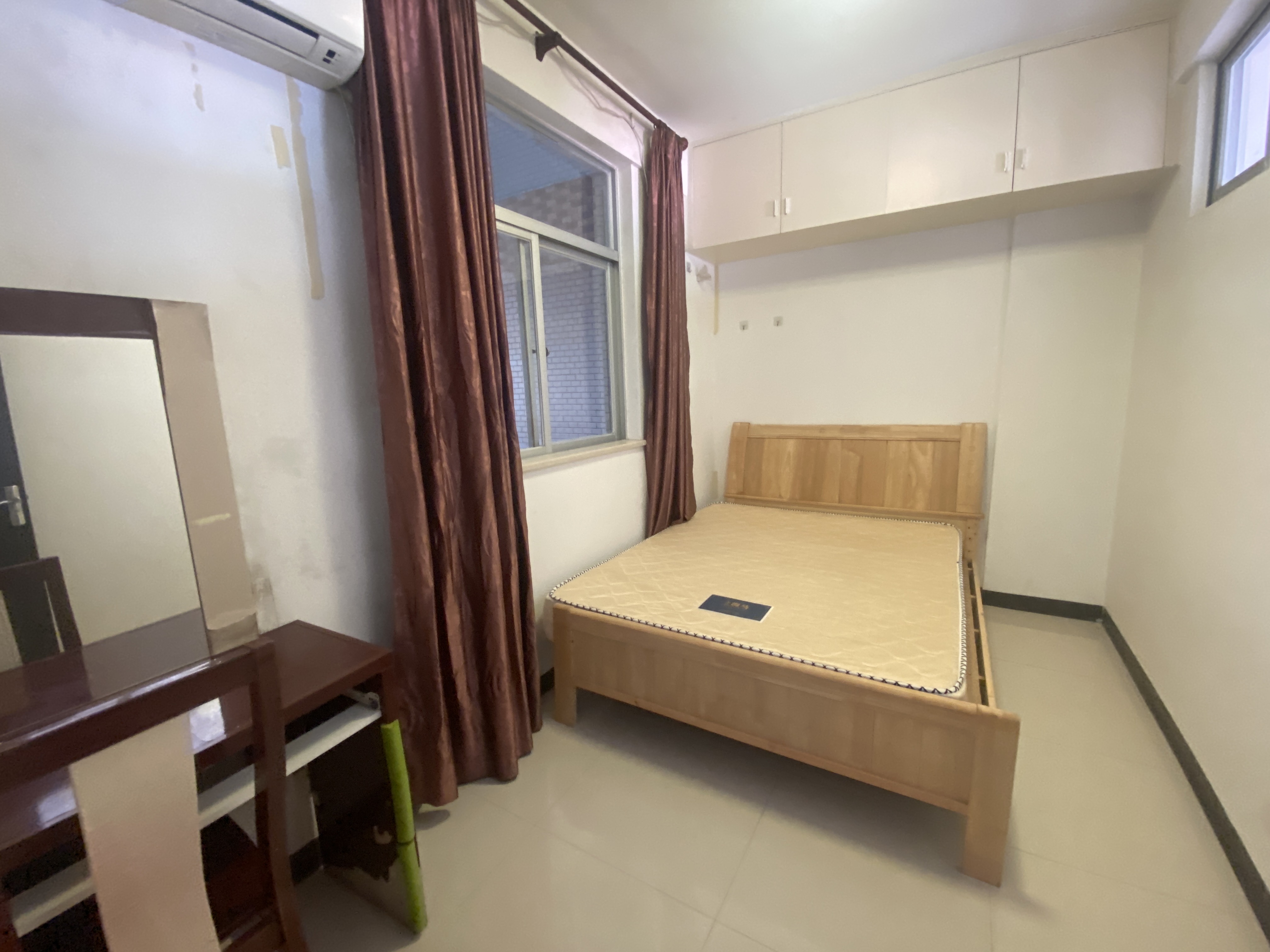 工商学院教工宿舍 2室1厅1卫 2300.00元/月 工商学院教工宿舍 2室1厅1卫 2300.00元/月室内图