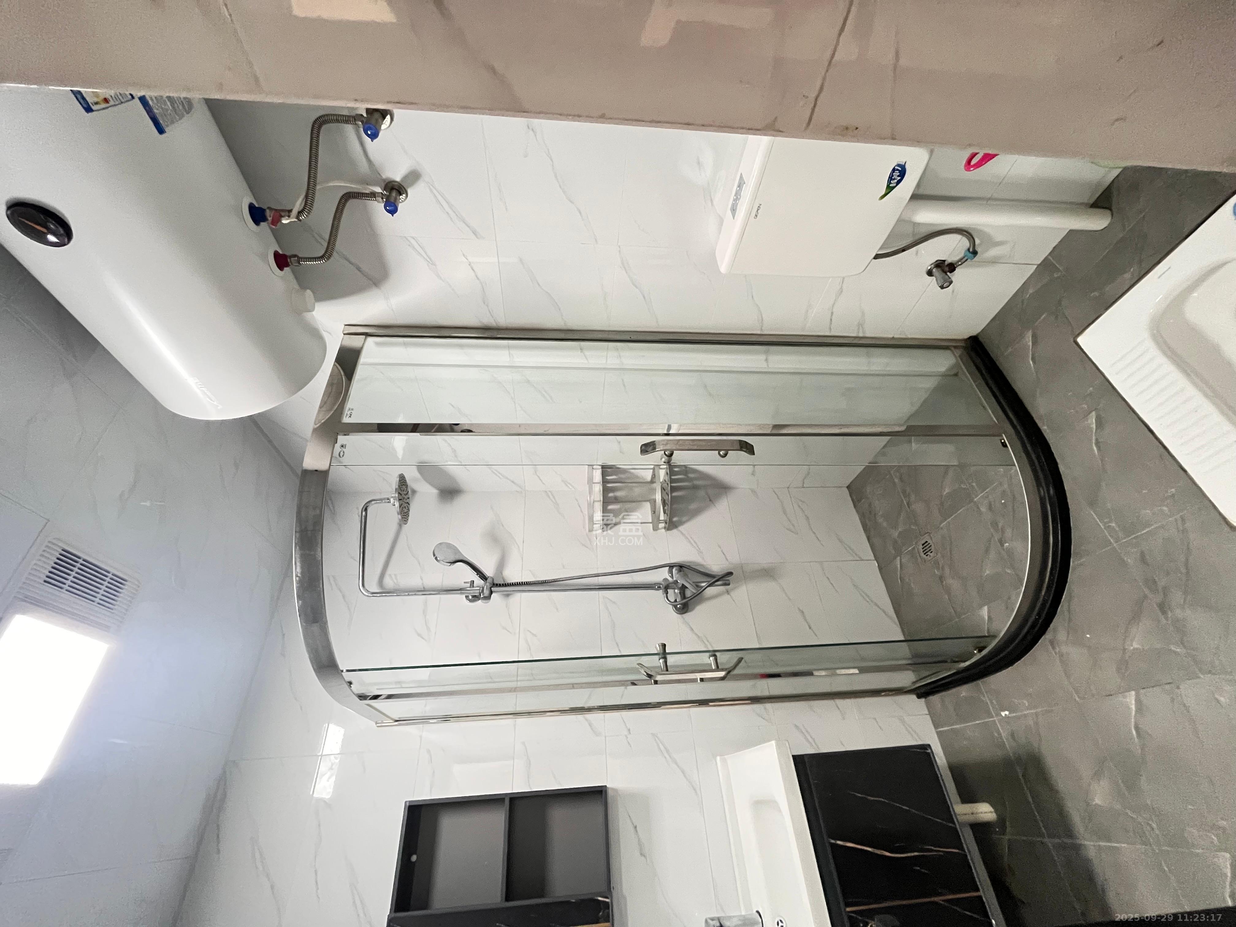 中建悦和城  1室1厅1卫    1400.0元/月室内图