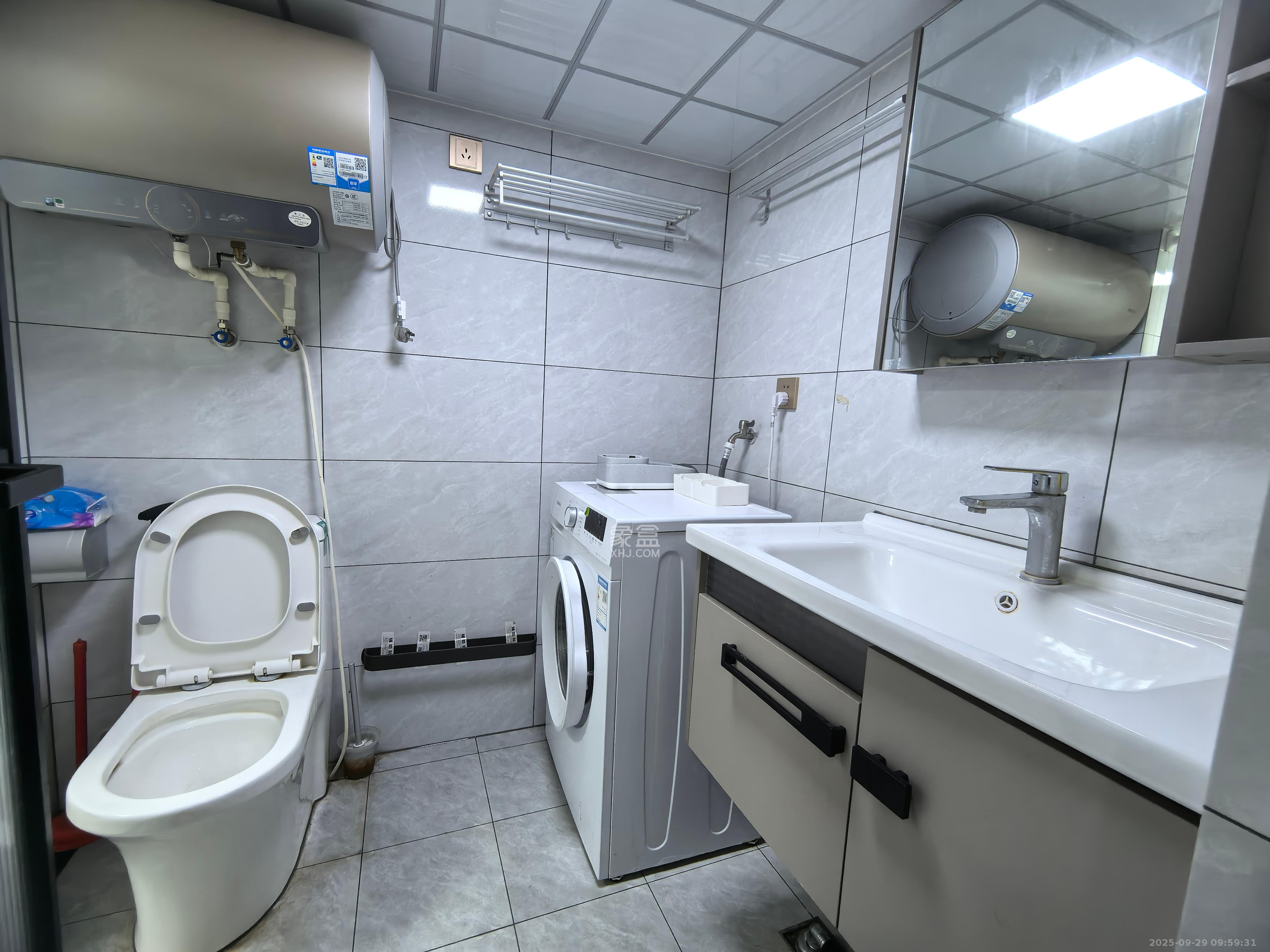 弘阳时光里  2室1厅1卫    2000.0元/月室内图