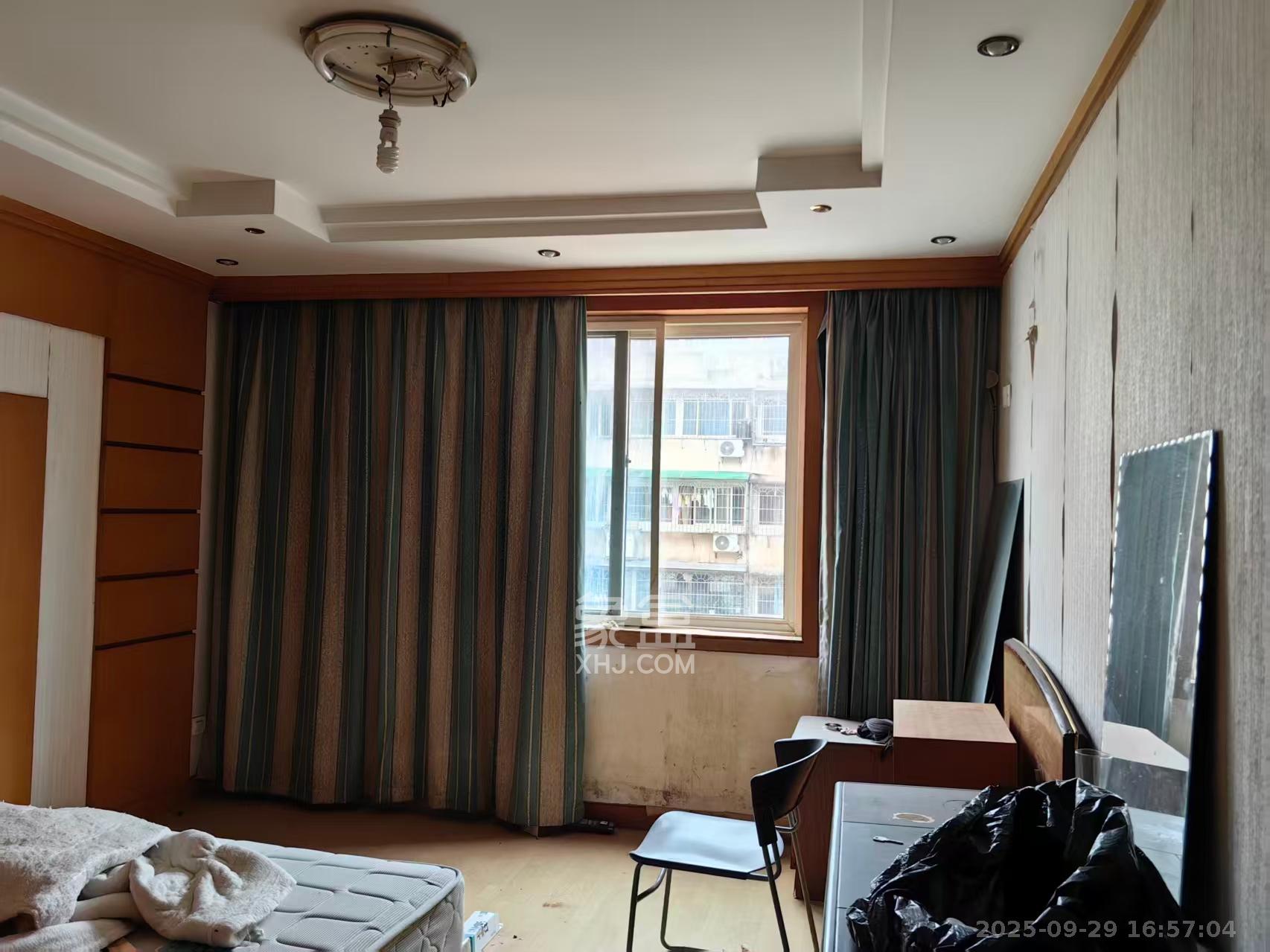 海威大厦 3室1厅1卫 1800.0元/月 海威大厦 3室1厅1卫 1800.0元/月室内图