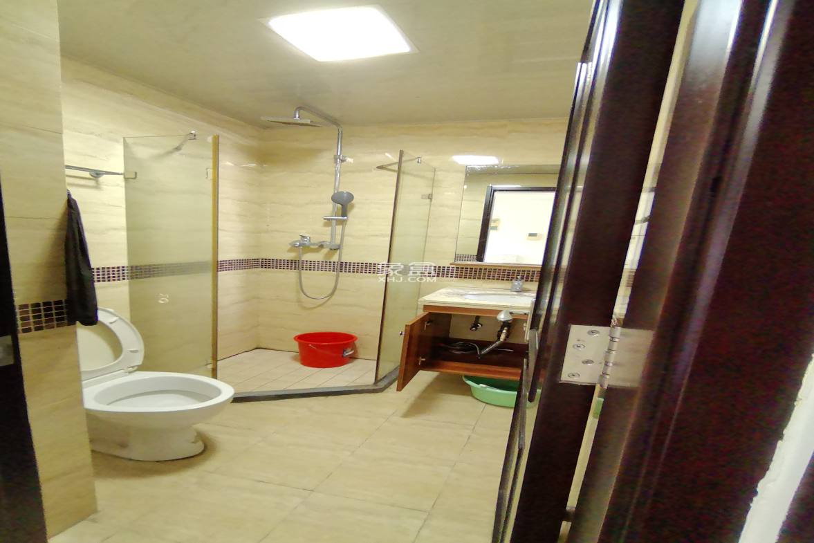 椰岛广场 2室1厅1卫 3000.0元/月 椰岛广场 2室1厅1卫 3000.0元/月室内图