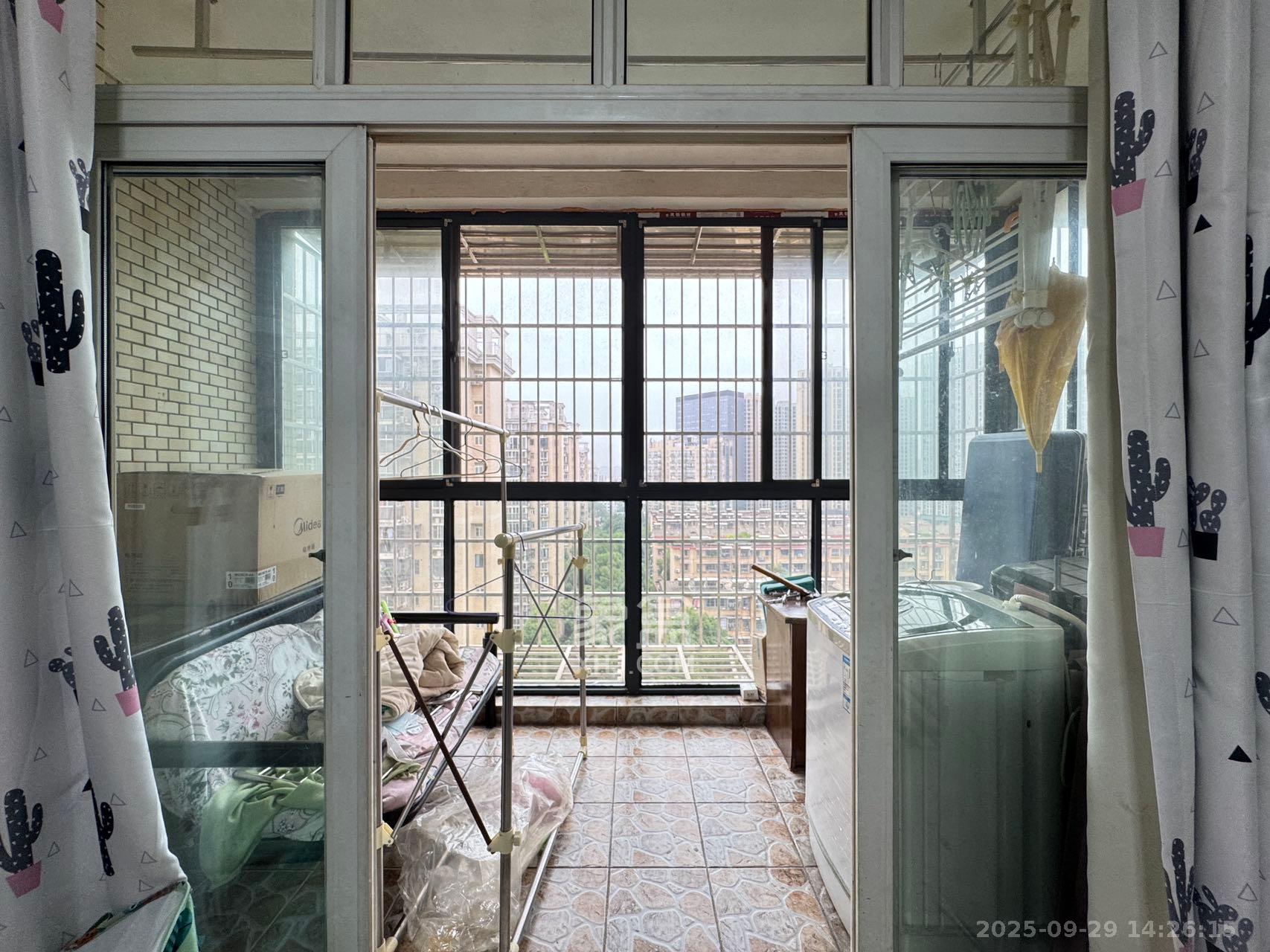 金碧文华  2室2厅2卫    1800.0元/月室内图