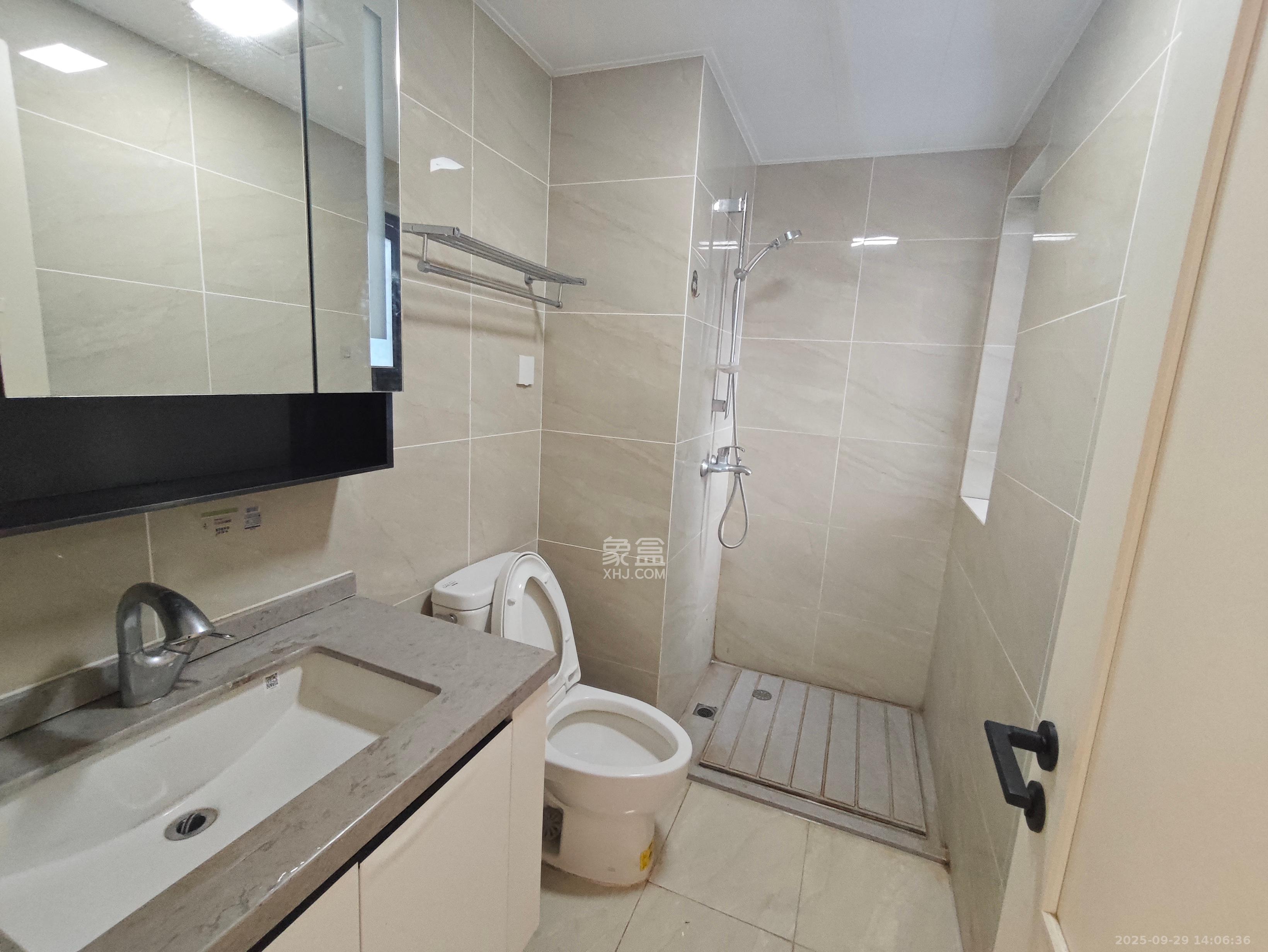 万科金色梦想B区 3室2厅2卫 2600.0元/月 万科金色梦想B区 3室2厅2卫 2600.0元/月室内图