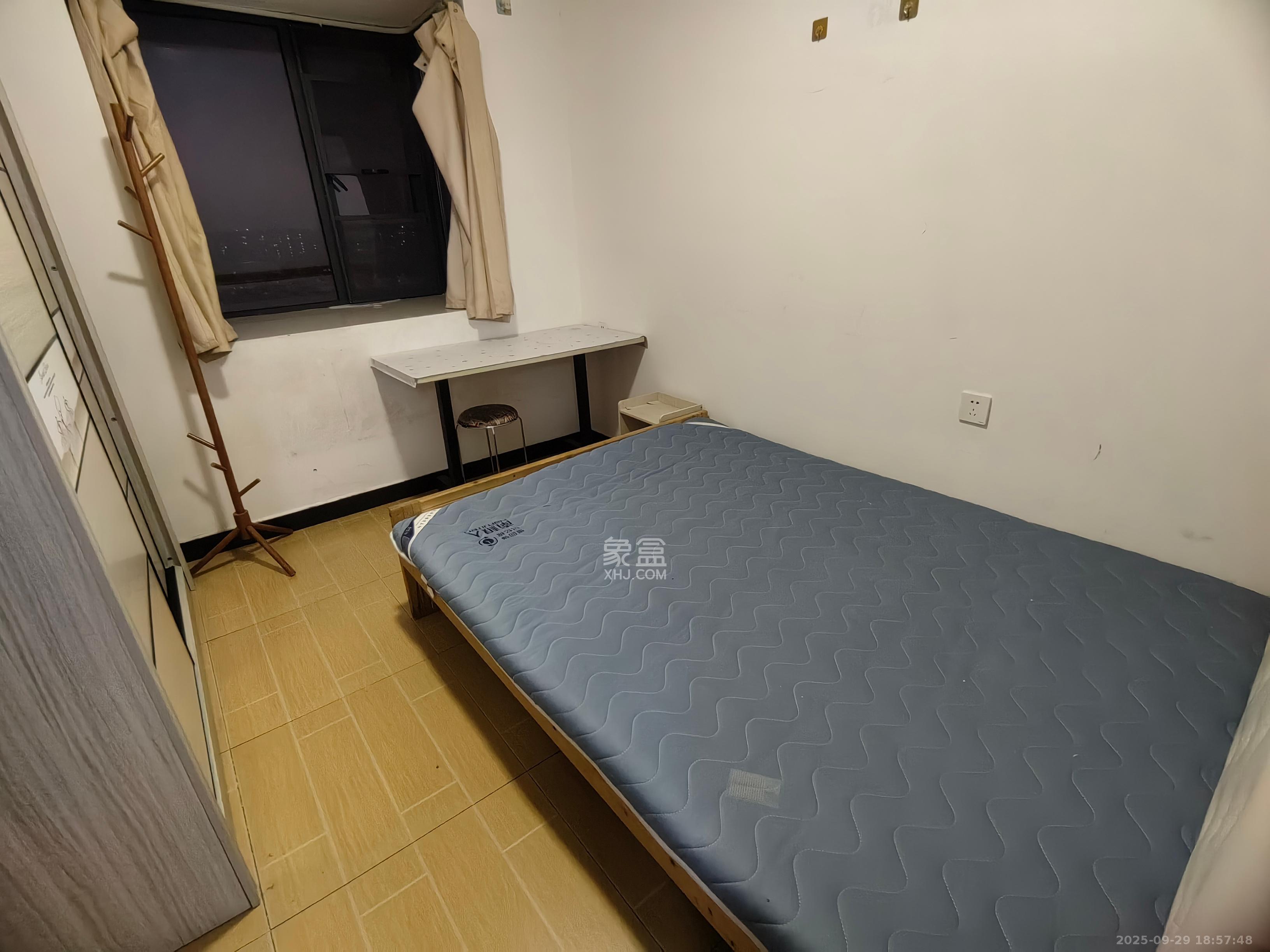 兴和佳苑安置小区  2室2厅1卫   1700.00元/月室内图