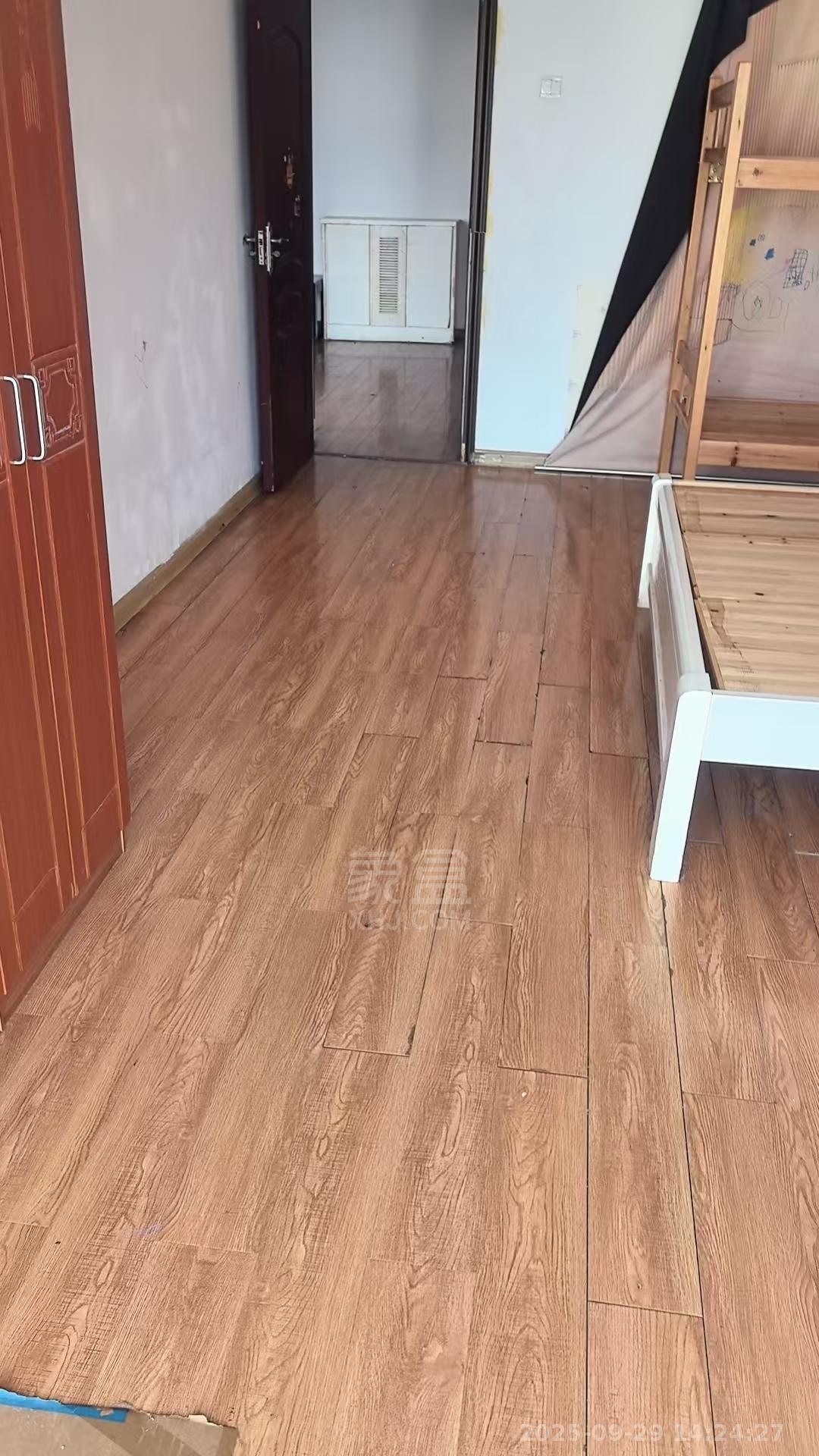 五景花苑 2室2厅1卫 1200.0元/月 五景花苑 2室2厅1卫 1200.0元/月室内图