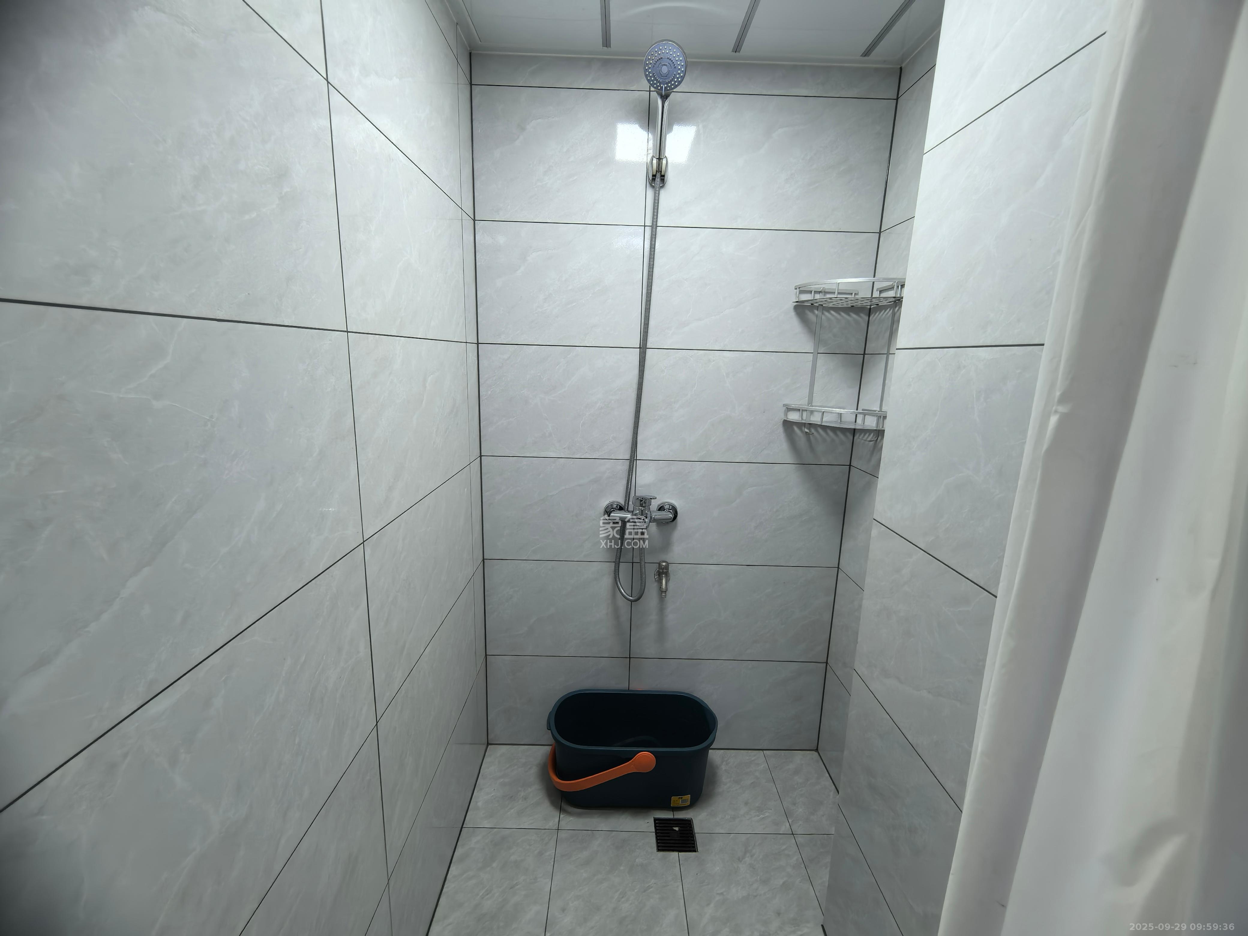 弘阳时光里  2室1厅1卫    2000.0元/月室内图