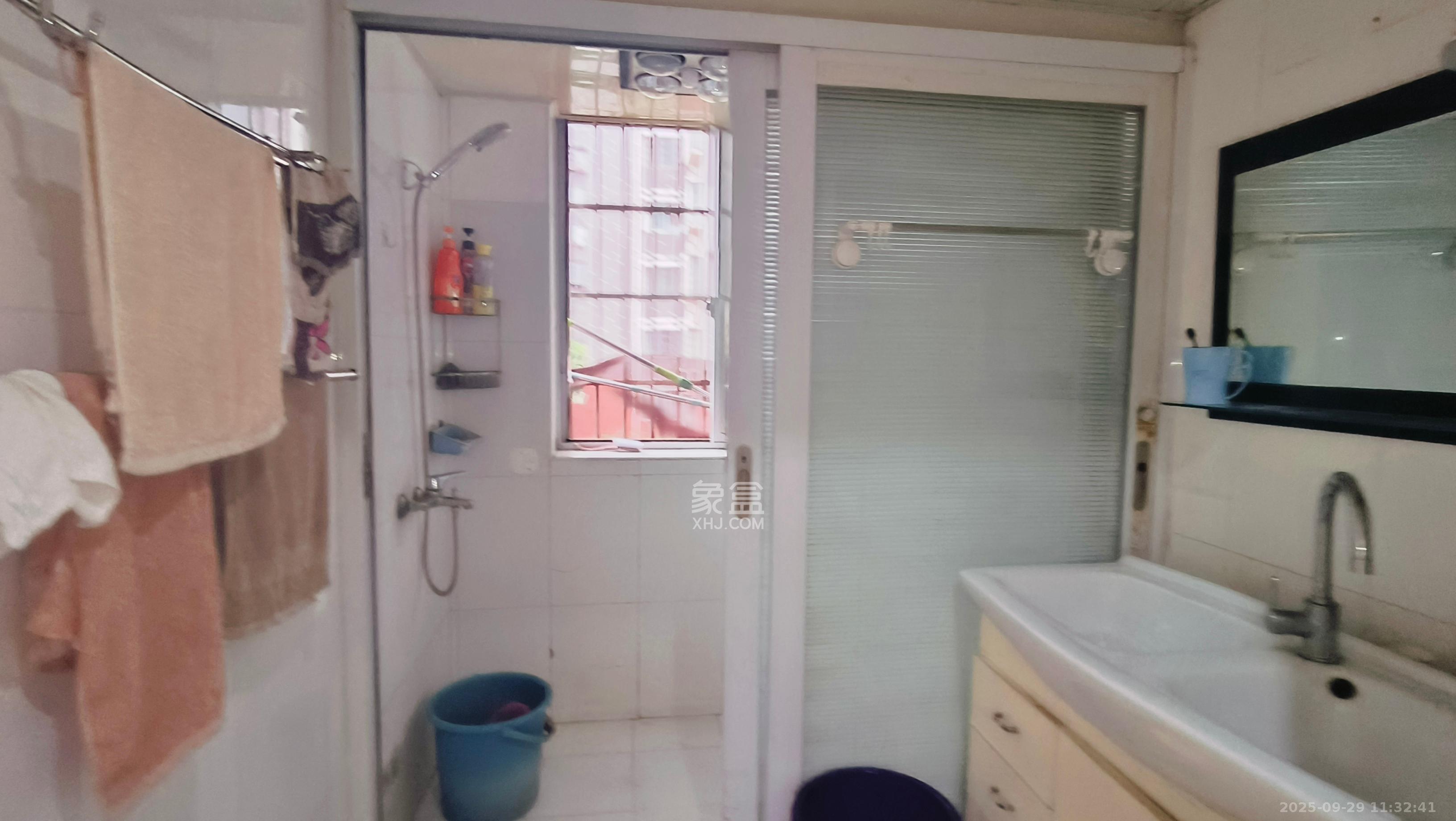 湘楚家园 2室2厅1卫 1300.0元/月 湘楚家园 2室2厅1卫 1300.0元/月室内图