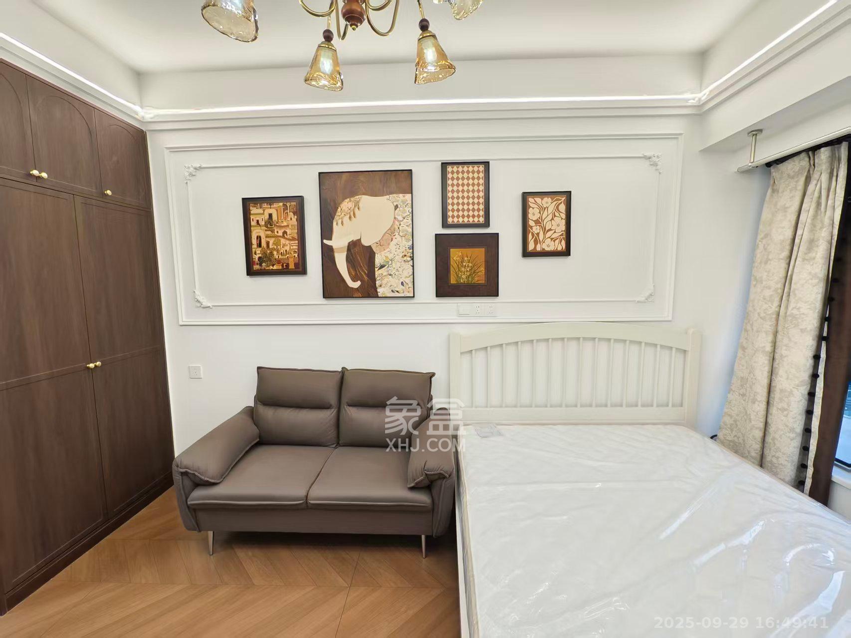 保利天禧EF区  1室1厅1卫    1600.0元/月室内图