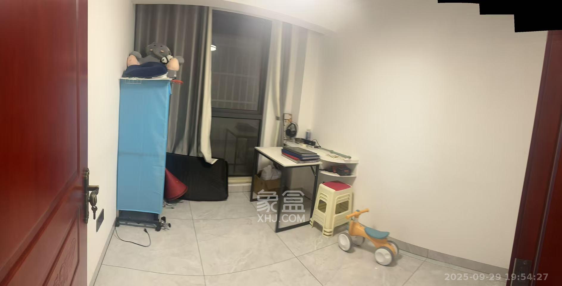 海德公园 3室2厅2卫 2000.0元/月 海德公园 3室2厅2卫 2000.0元/月室内图