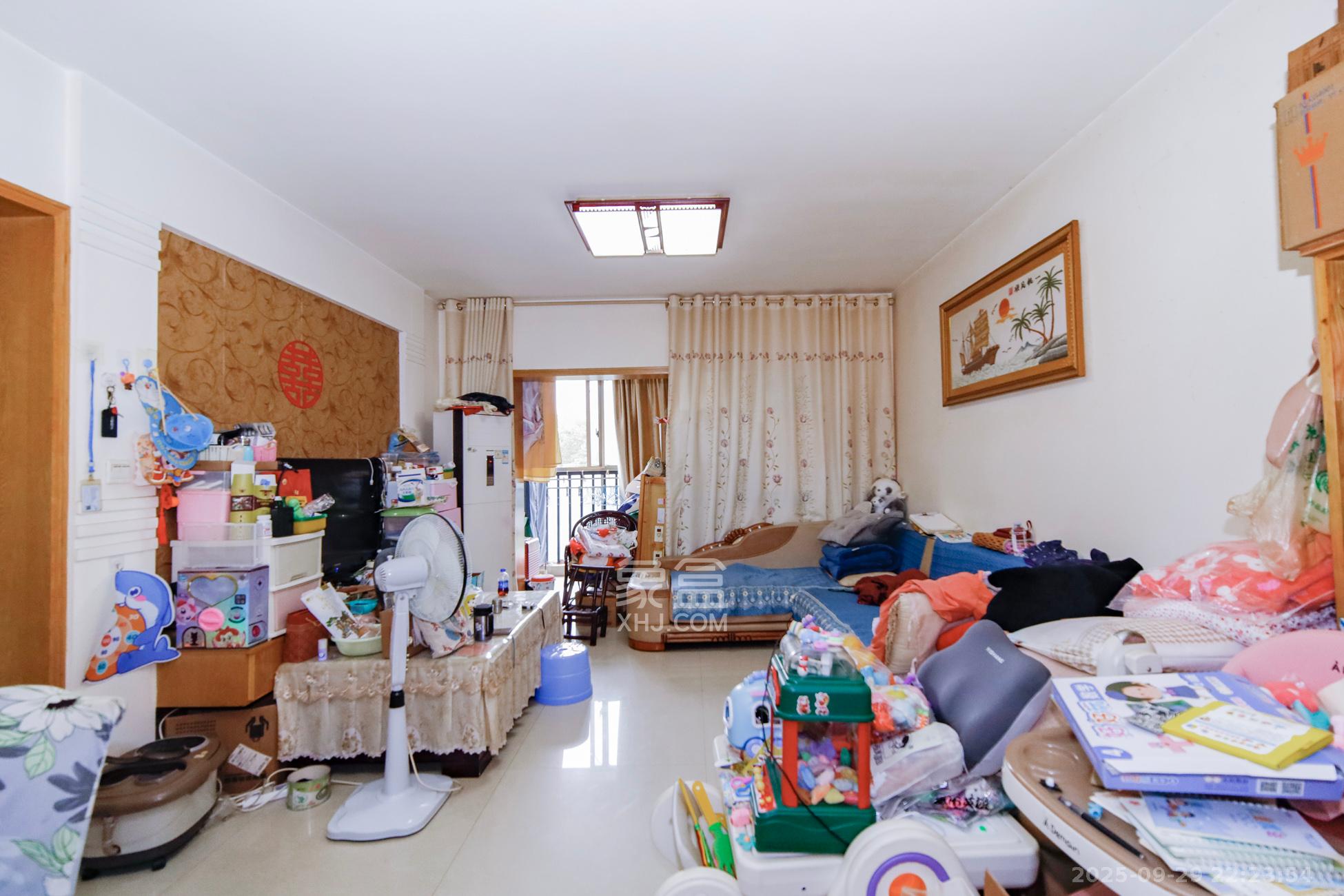 珈鼎城（泊富骊庭）  3室2厅1卫    62.8万客厅